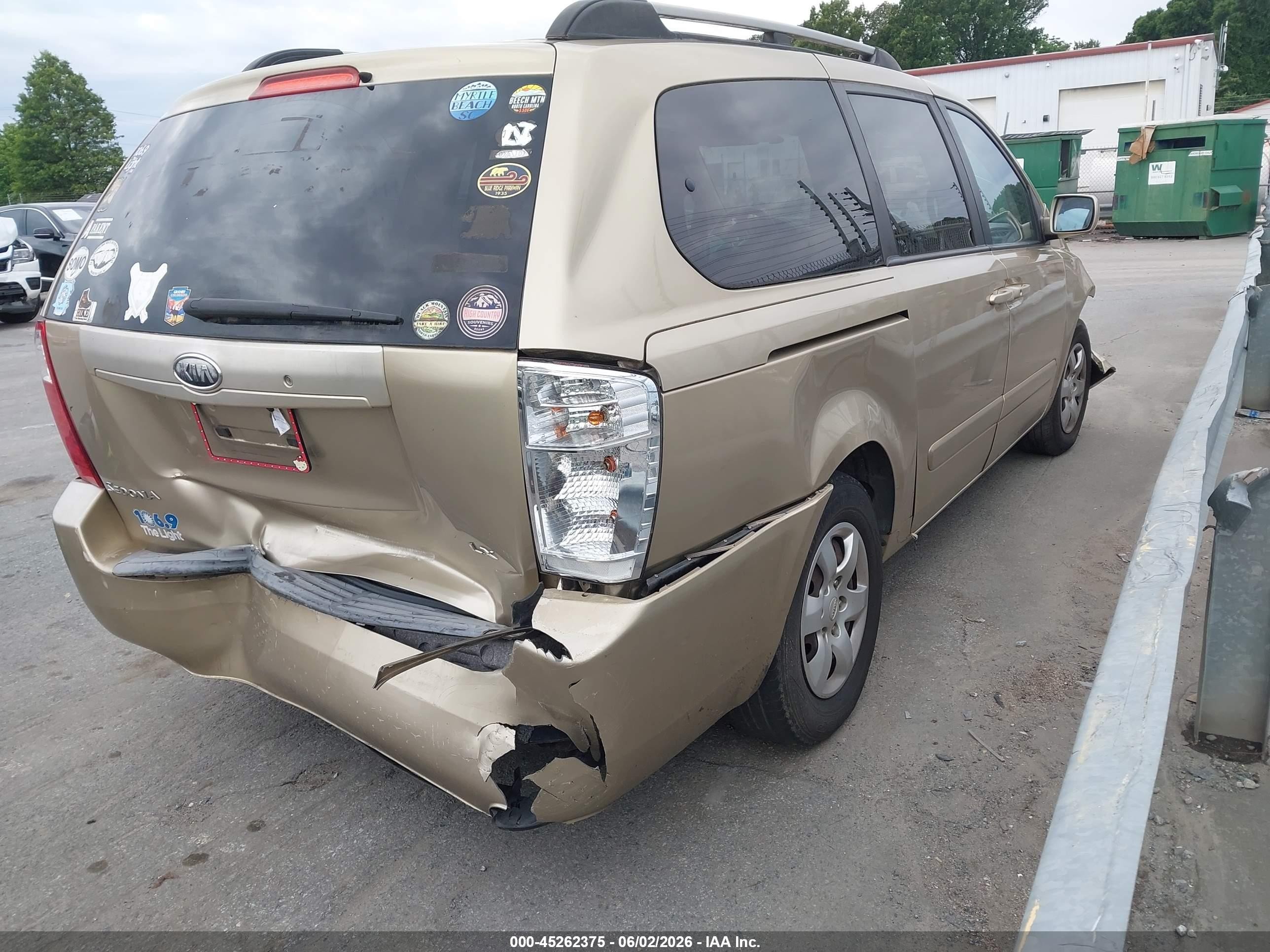 2008 Kia Sedona Lx Gold vin: KNDMB233286255335