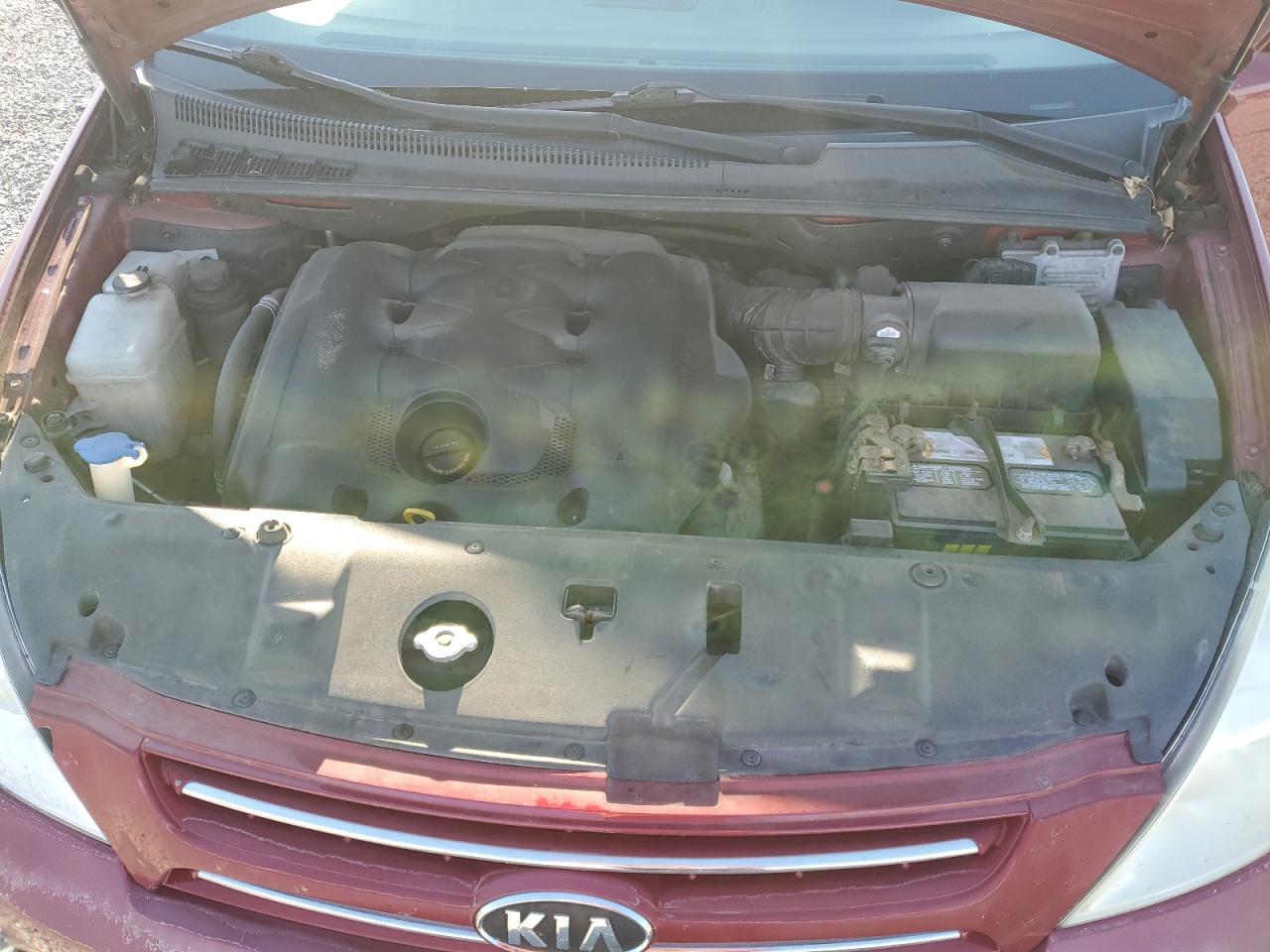 2009 Kia Sedona Lx Red vin: KNDMB233296299370