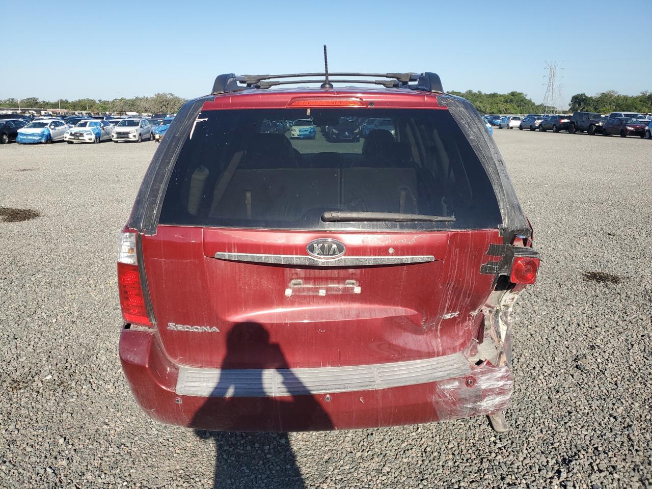 2009 Kia Sedona Lx Red vin: KNDMB233296299370