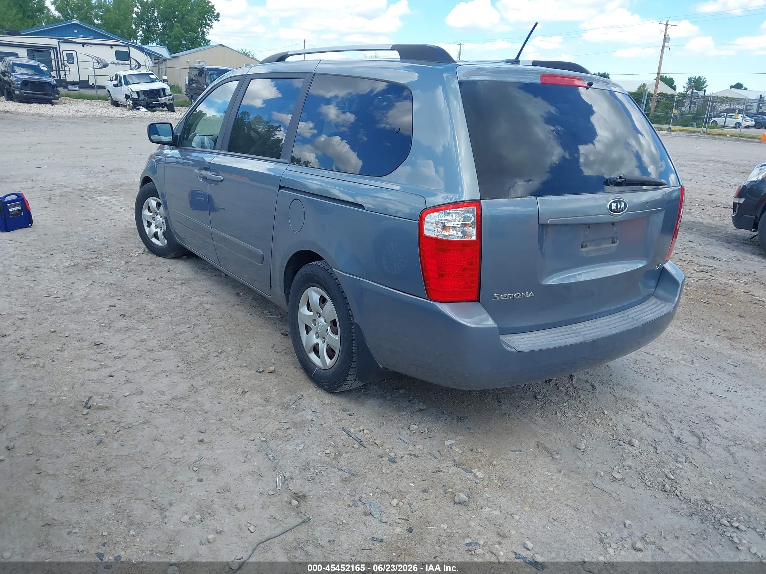 2009 Kia Sedona Lx Light Blue vin: KNDMB233296316068