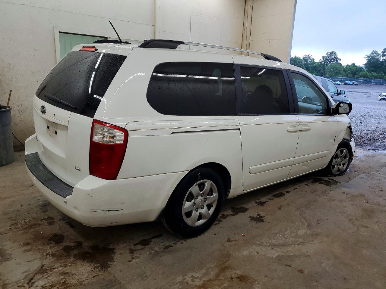 2009 Kia Sedona Lx White vin: KNDMB233296320069