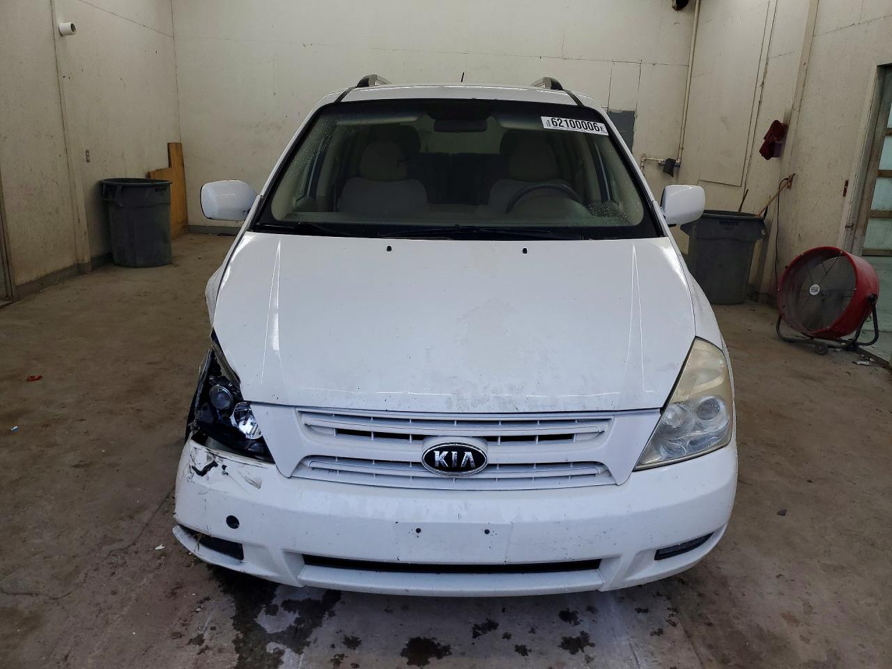 2009 Kia Sedona Lx White vin: KNDMB233296320069