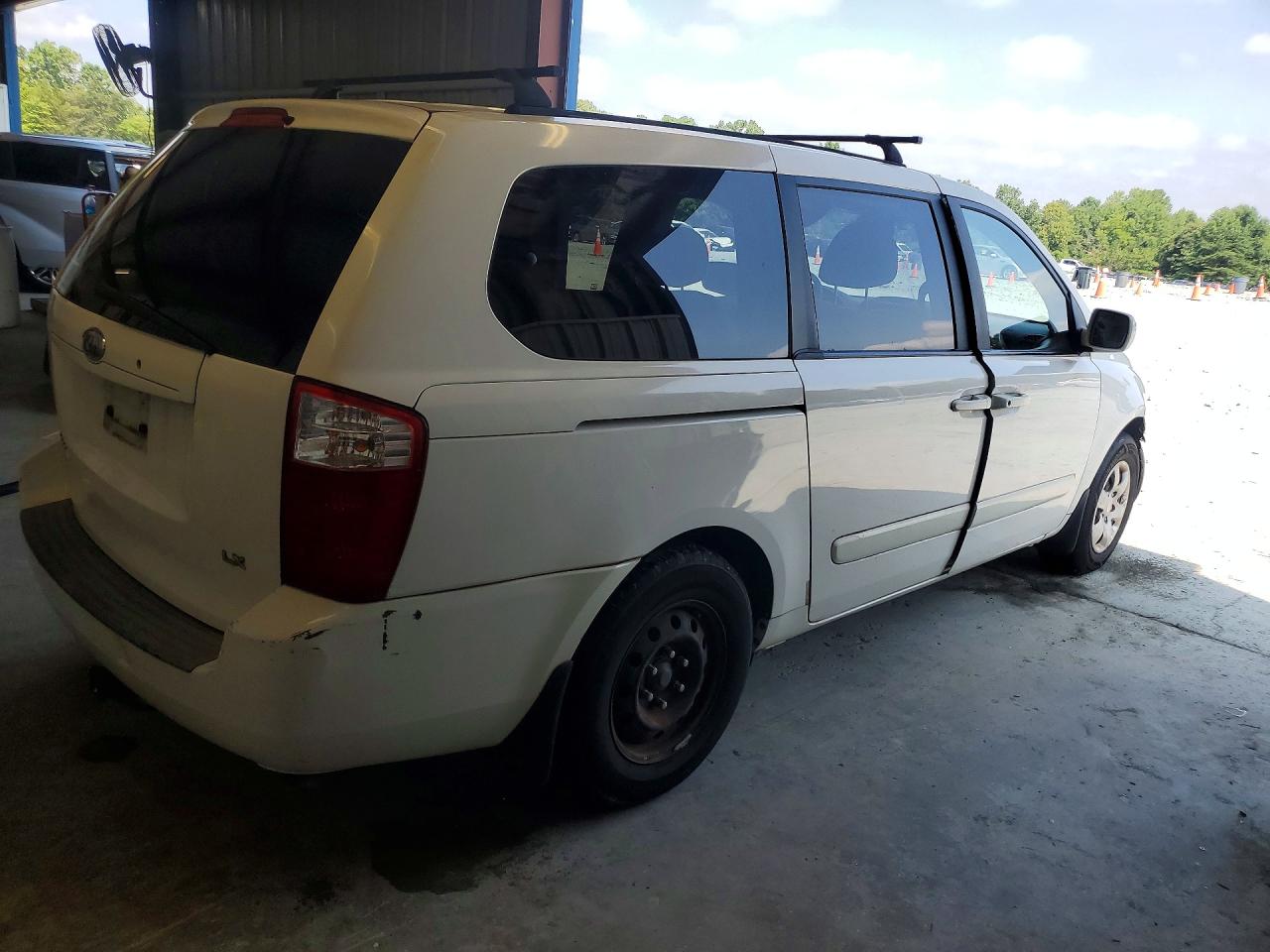 2006 Kia Sedona Lx White vin: KNDMB233366050877