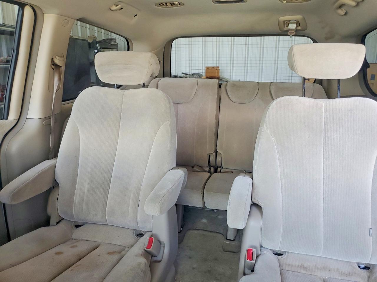 2006 Kia Sedona Lx White vin: KNDMB233366050877