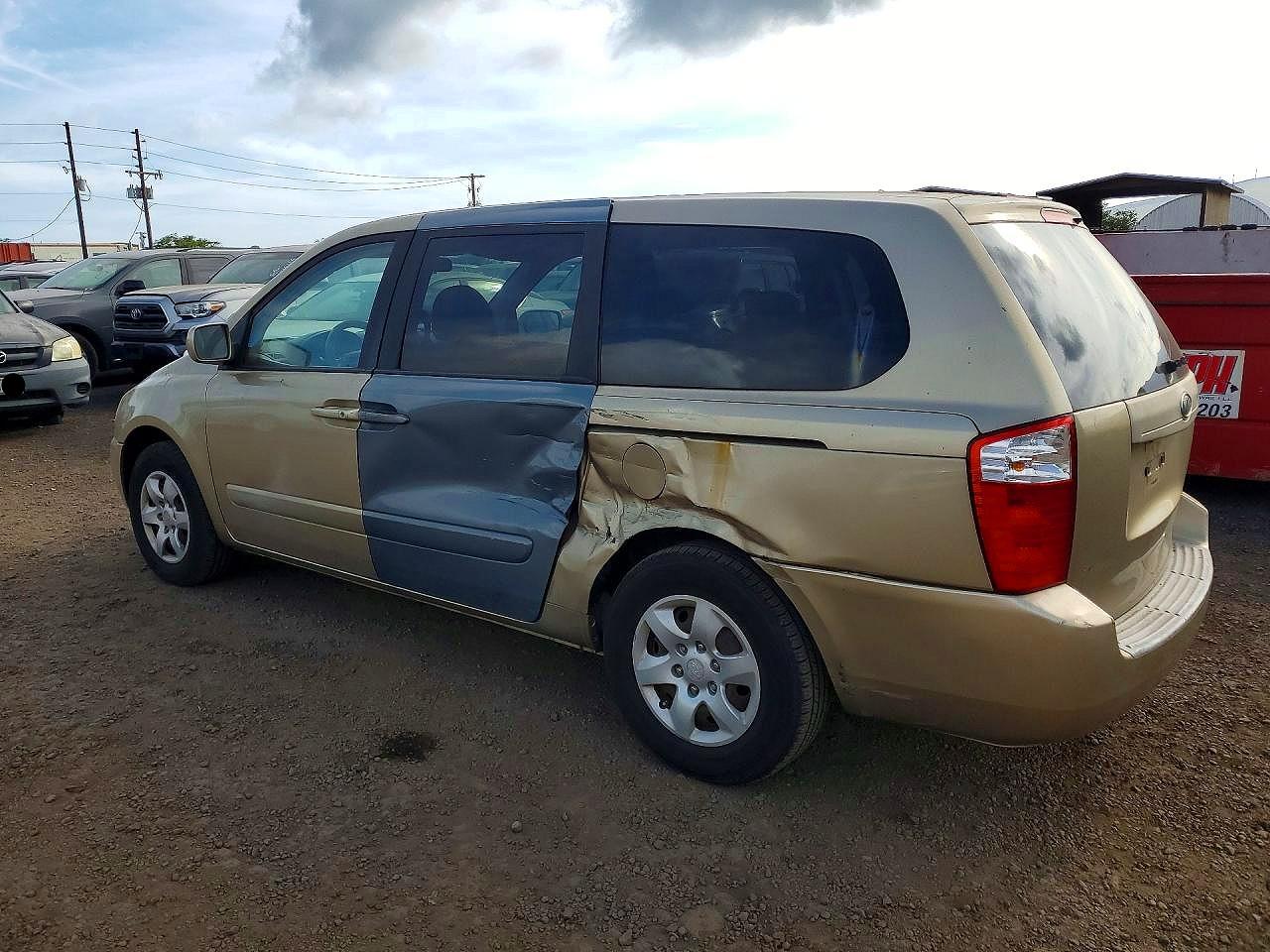 2006 Kia Sedona Lx Tan vin: KNDMB233366055884