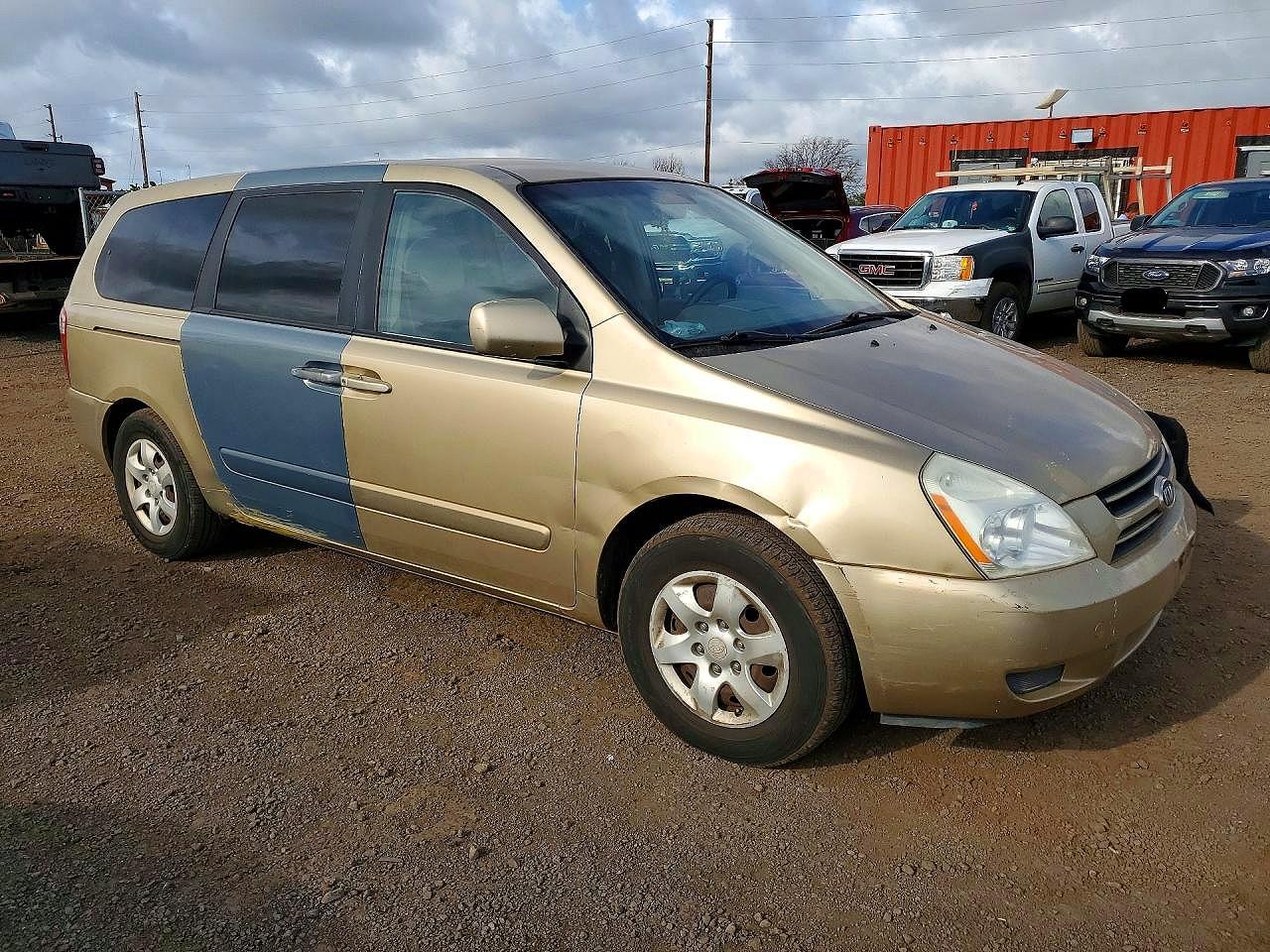 2006 Kia Sedona Lx Tan vin: KNDMB233366055884