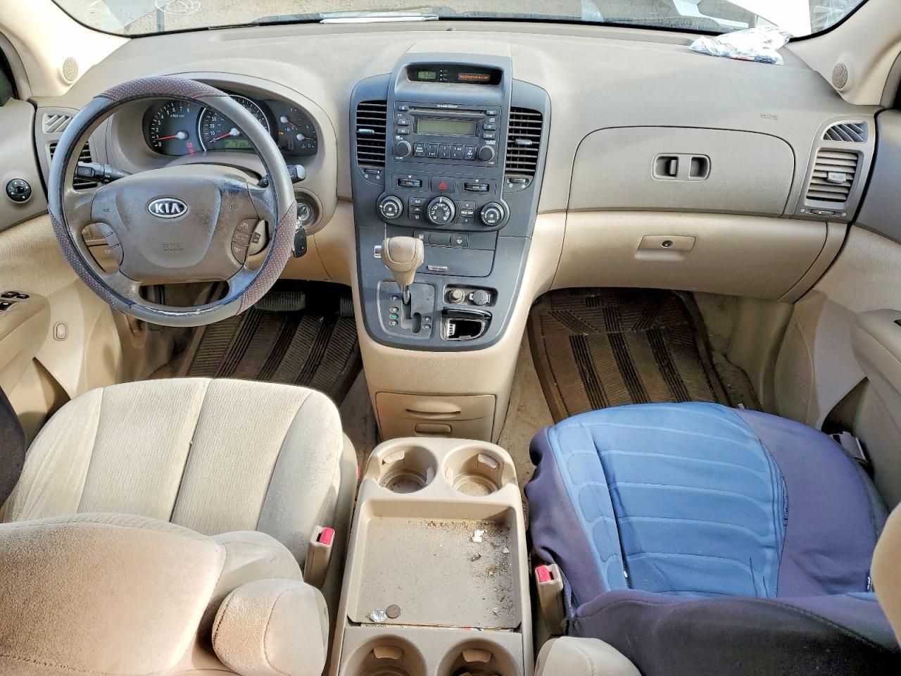 2006 Kia Sedona Lx Tan vin: KNDMB233366055884