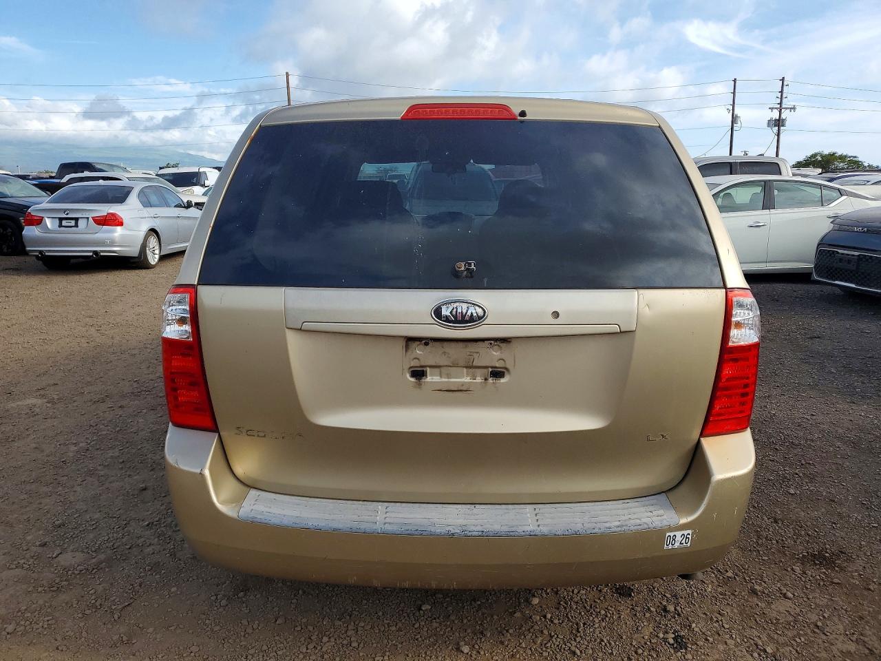 2006 Kia Sedona Lx Tan vin: KNDMB233366055884