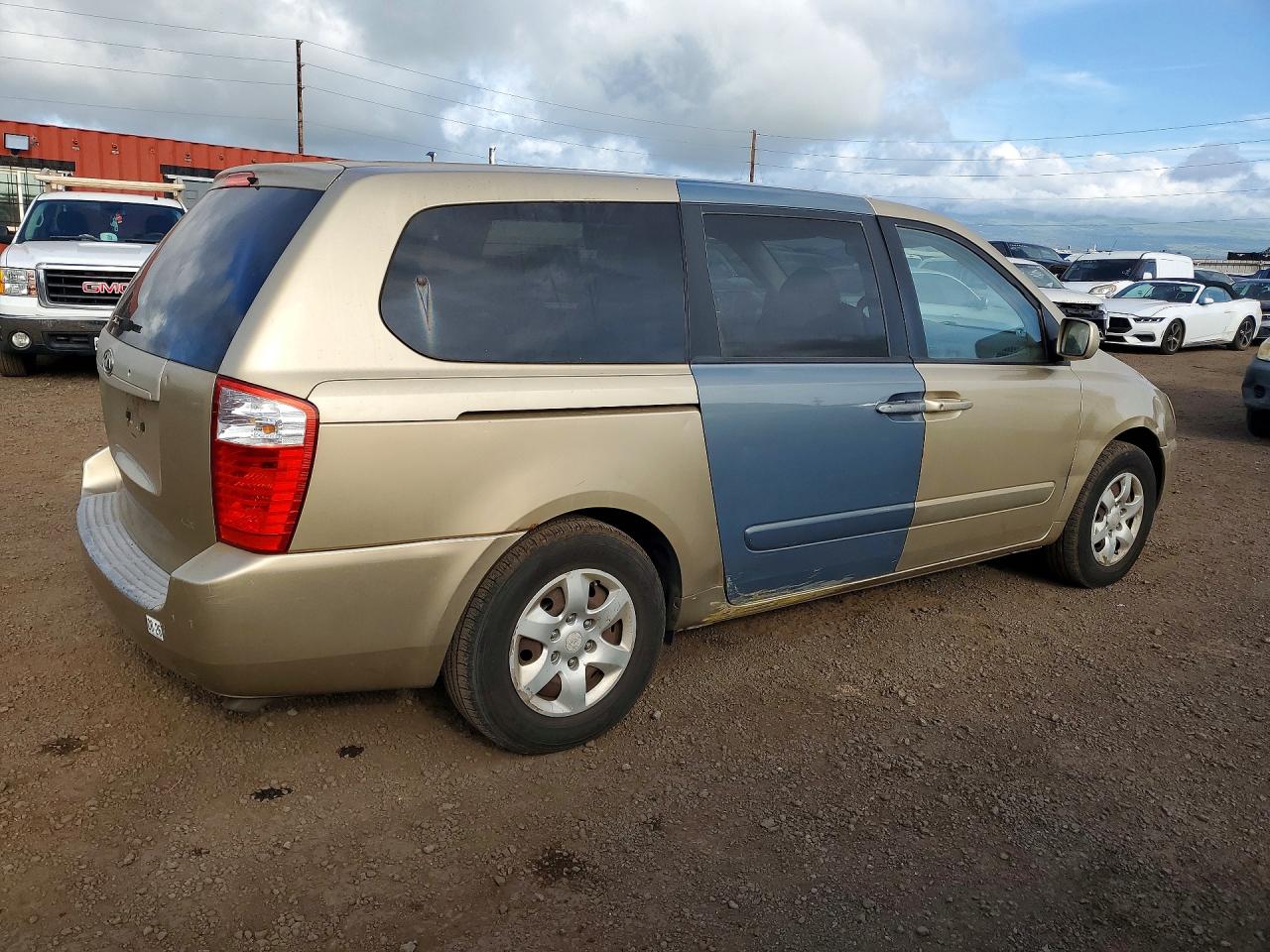 2006 Kia Sedona Lx Tan vin: KNDMB233366055884