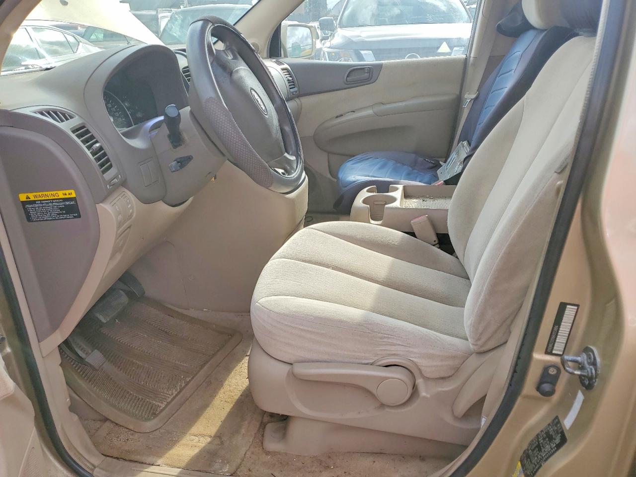 2006 Kia Sedona Lx Tan vin: KNDMB233366055884