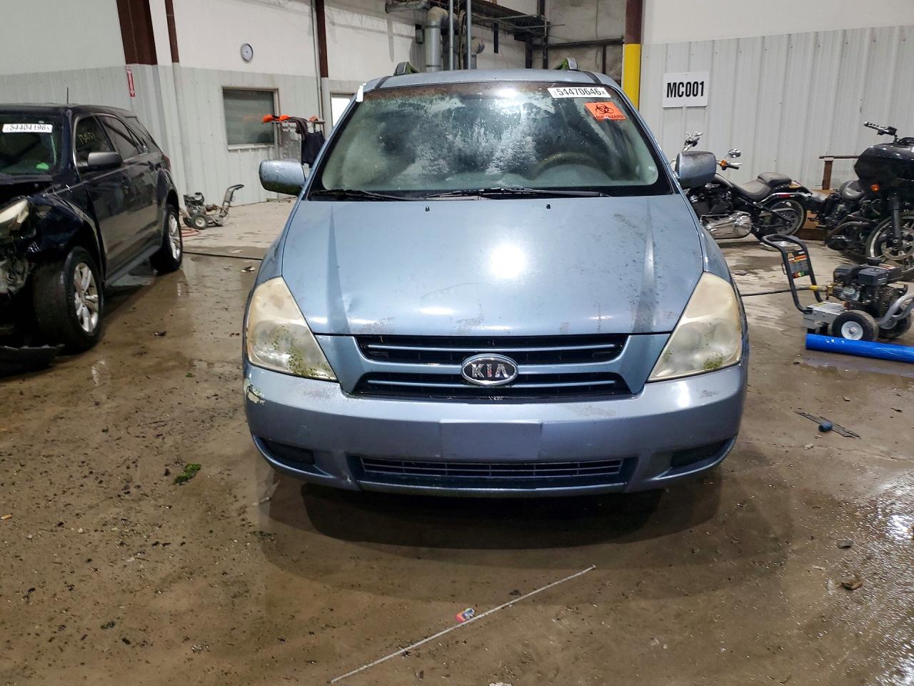 2007 Kia Sedona Base Blue vin: KNDMB233376154240