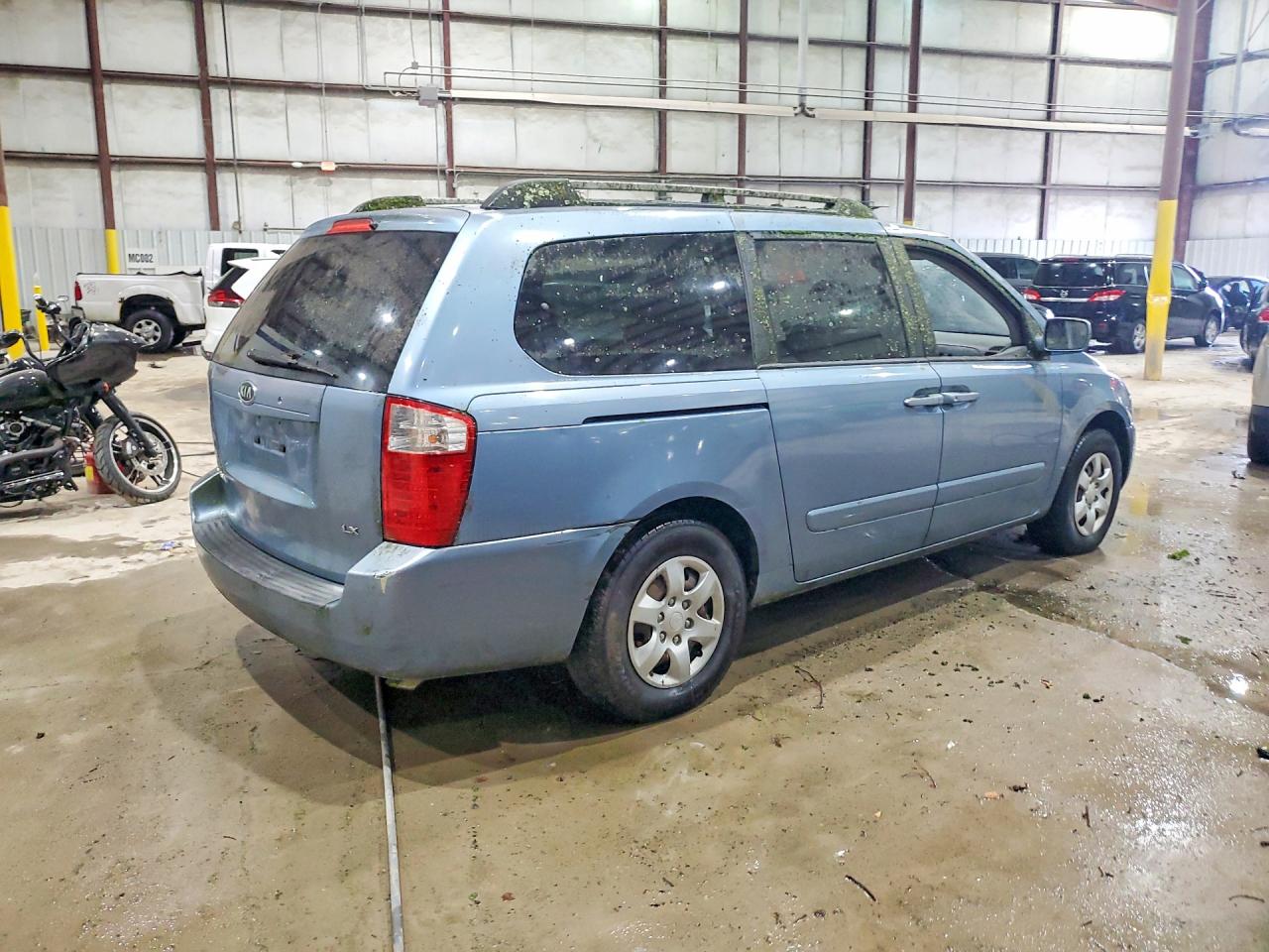 2007 Kia Sedona Base Blue vin: KNDMB233376154240