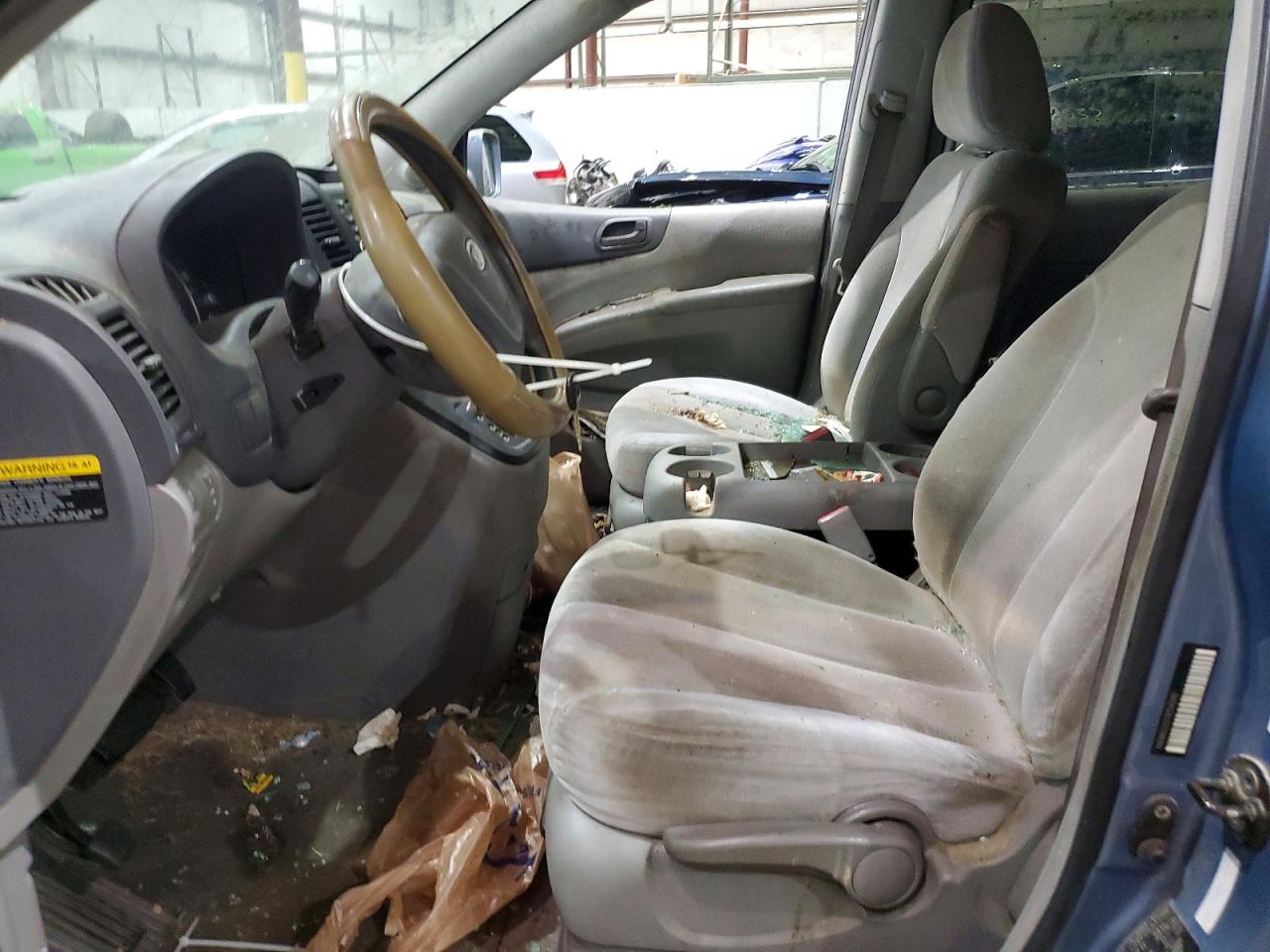 2007 Kia Sedona Base Blue vin: KNDMB233376154240
