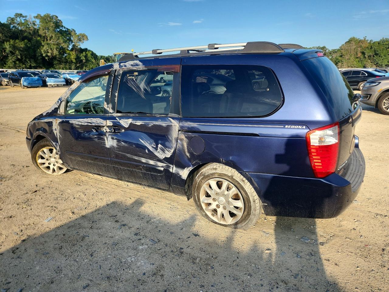 2008 Kia Sedona Lx Blue vin: KNDMB233386214745