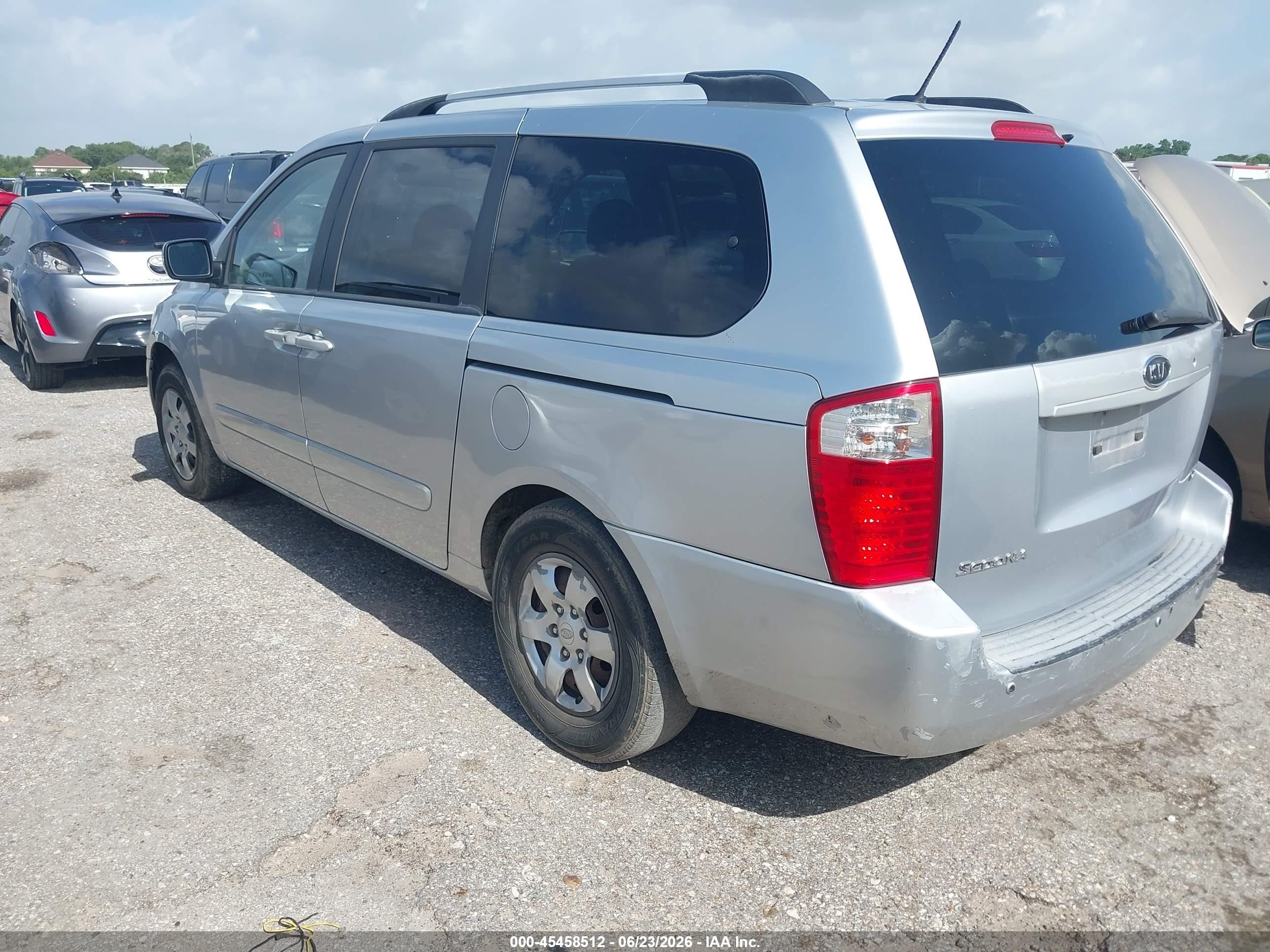 2009 Kia Sedona Lx Silver vin: KNDMB233396316192