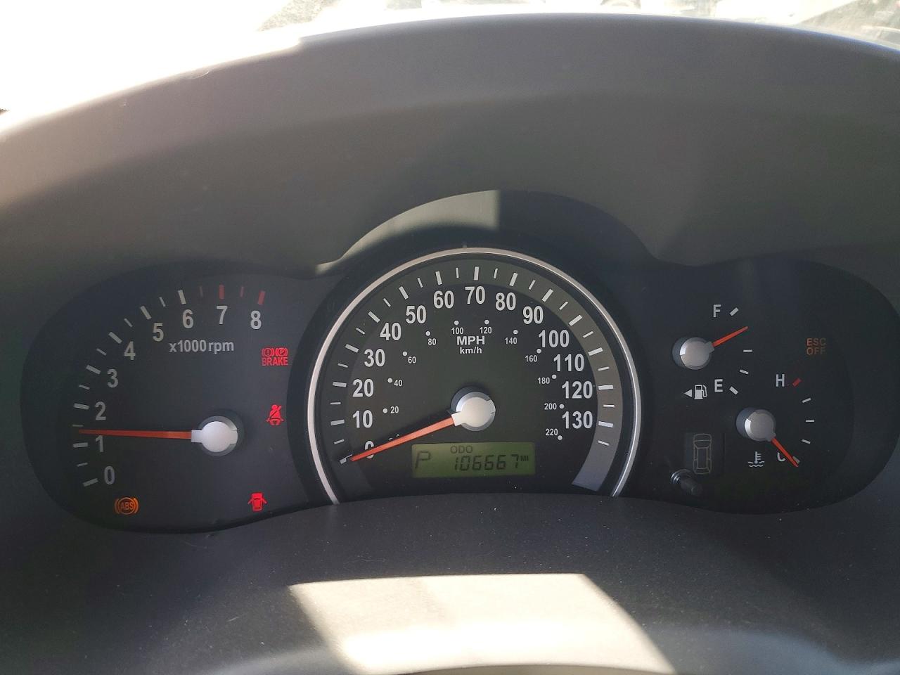 2006 Kia Sedona Lx White vin: KNDMB233466031383