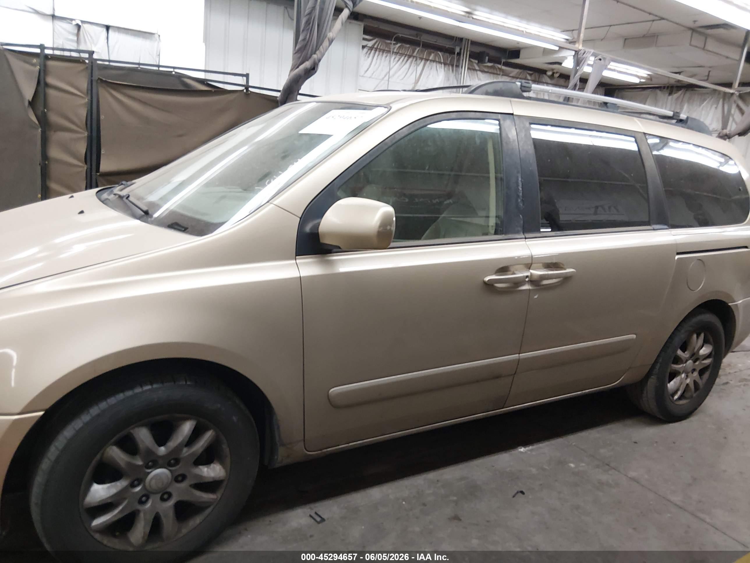 2008 Kia Sedona Ex/lx Tan vin: KNDMB233486207531