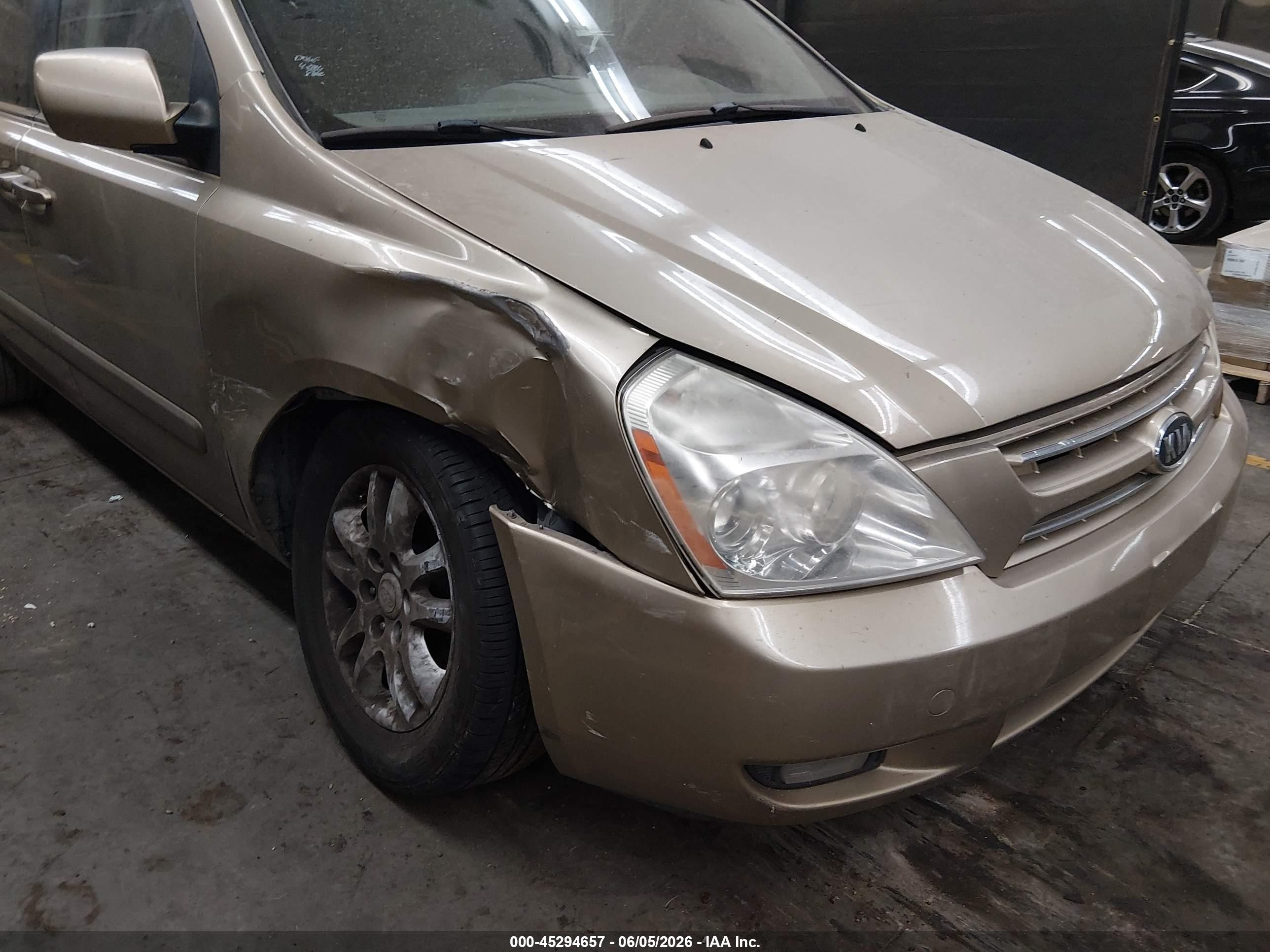 2008 Kia Sedona Ex/lx Tan vin: KNDMB233486207531