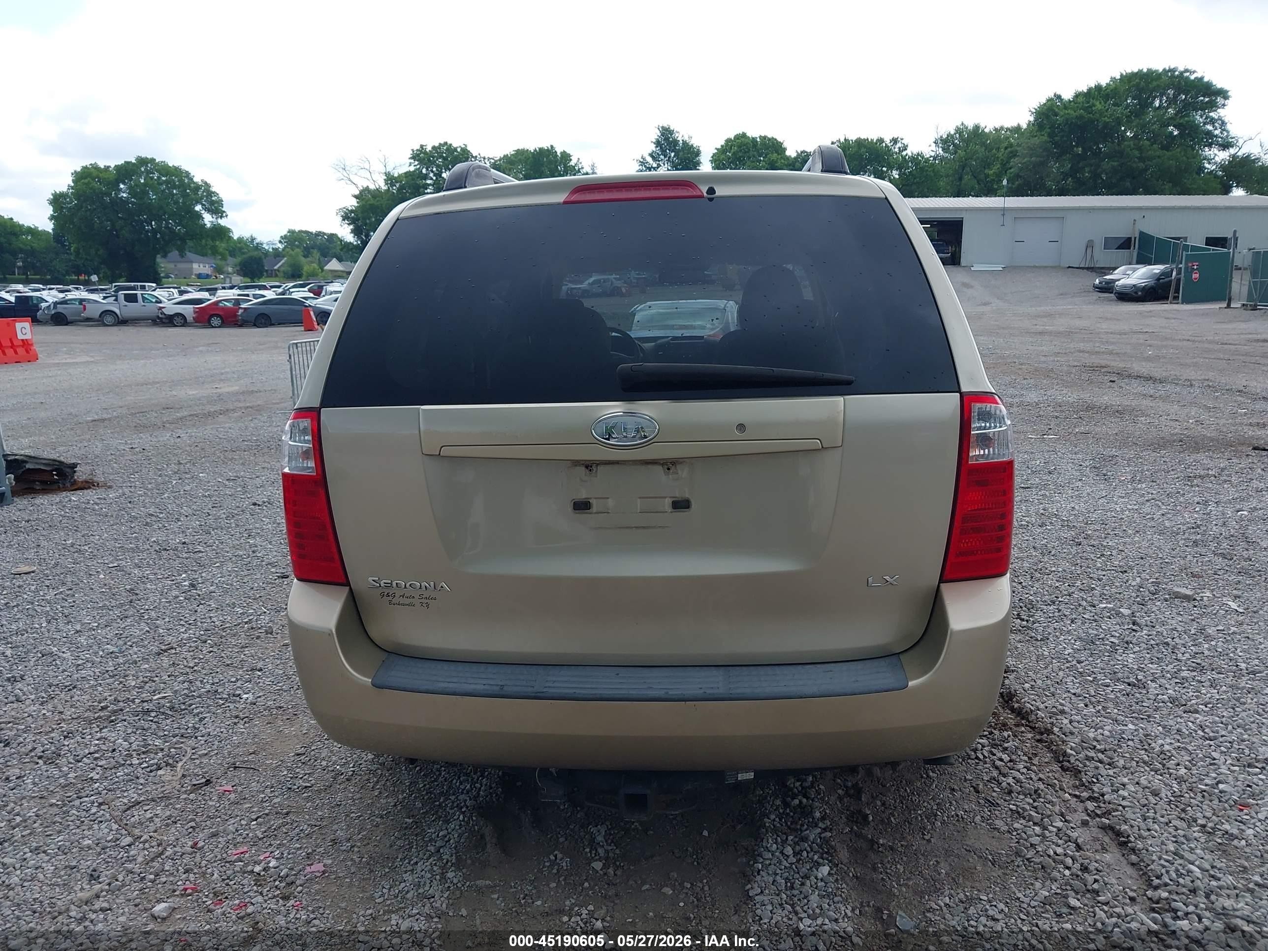 2008 Kia Sedona Lx Gold vin: KNDMB233586202497