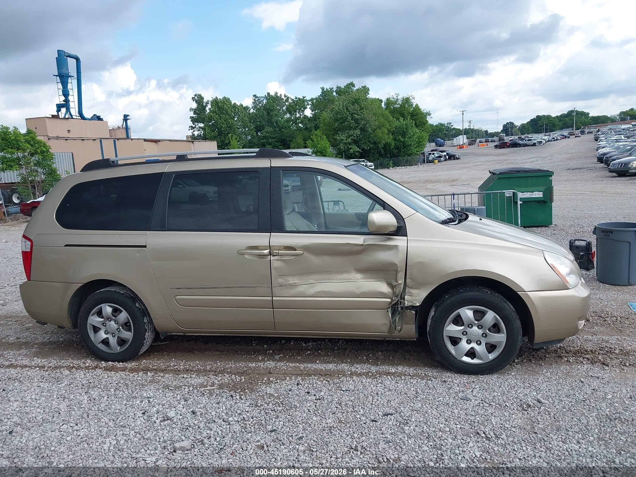 2008 Kia Sedona Lx Gold vin: KNDMB233586202497