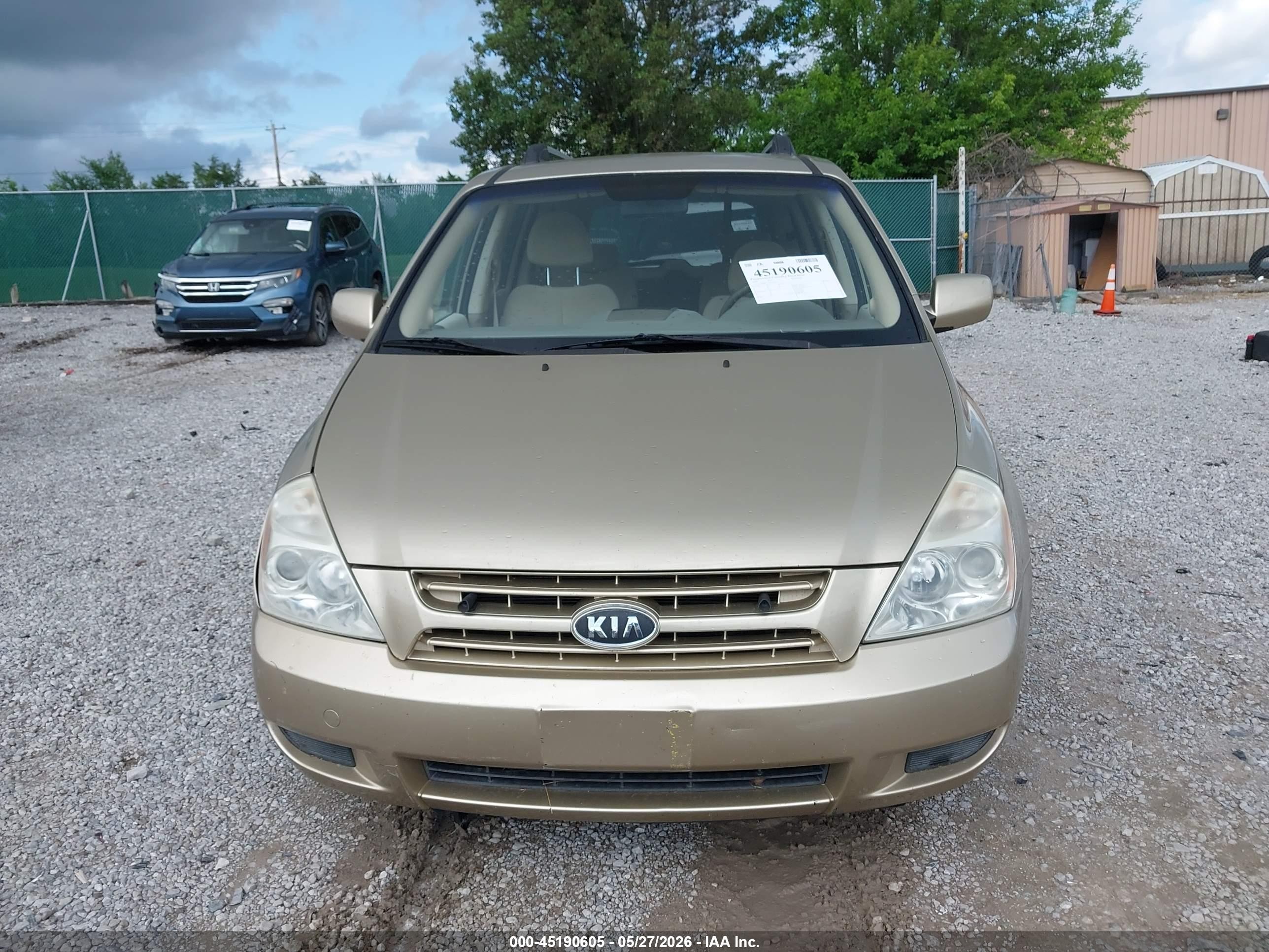 2008 Kia Sedona Lx Gold vin: KNDMB233586202497