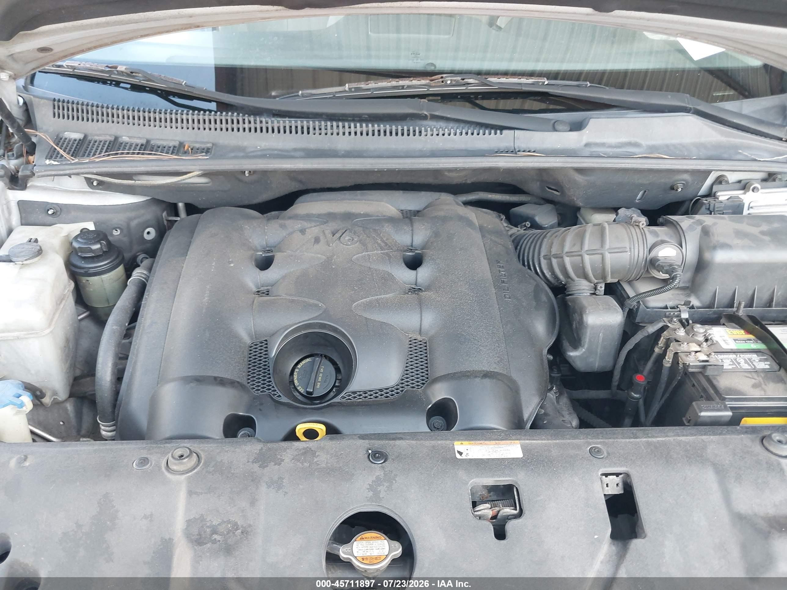 2008 Kia Sedona Lx Silver vin: KNDMB233586220708