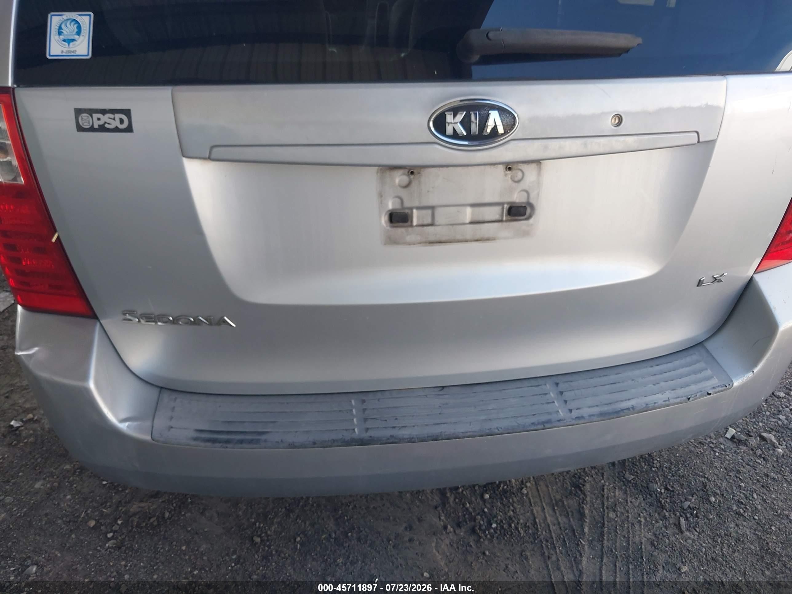 2008 Kia Sedona Lx Silver vin: KNDMB233586220708