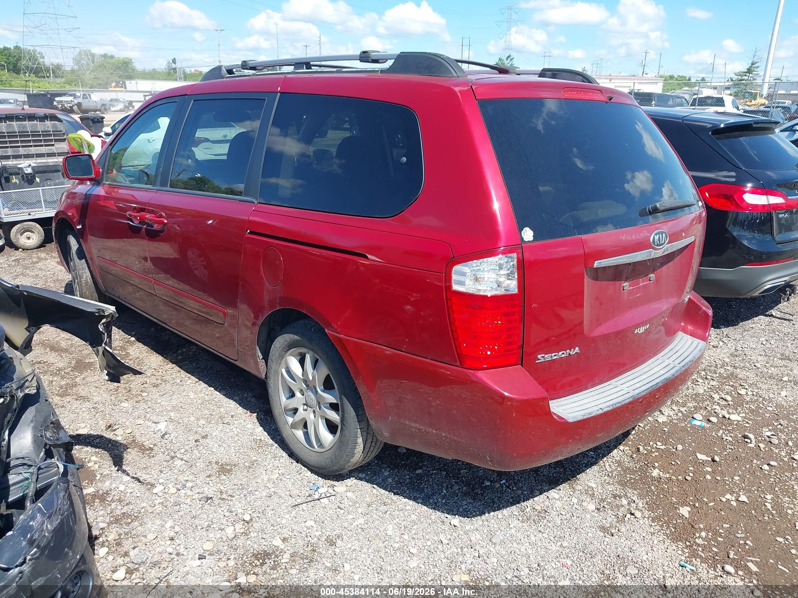 2008 Kia Sedona Ex Red vin: KNDMB233586248833