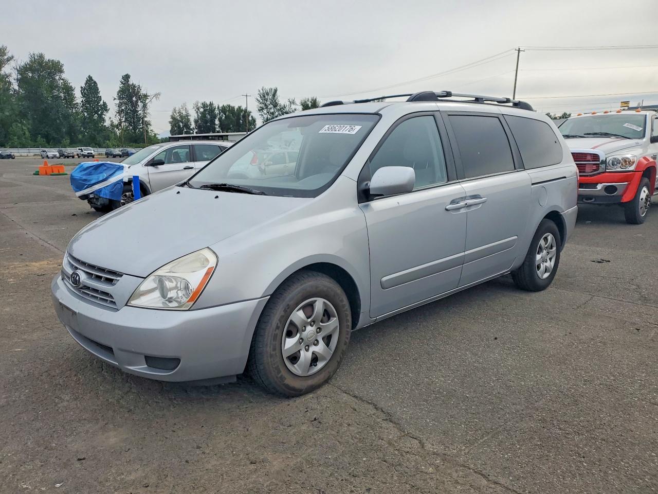 2008 Kia Sedona Lx Silver vin: KNDMB233586262487