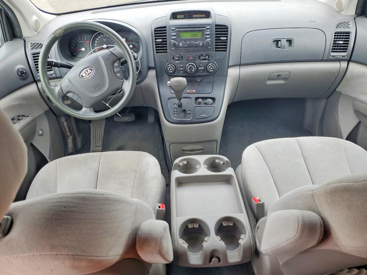 2008 Kia Sedona Lx Silver vin: KNDMB233586262487