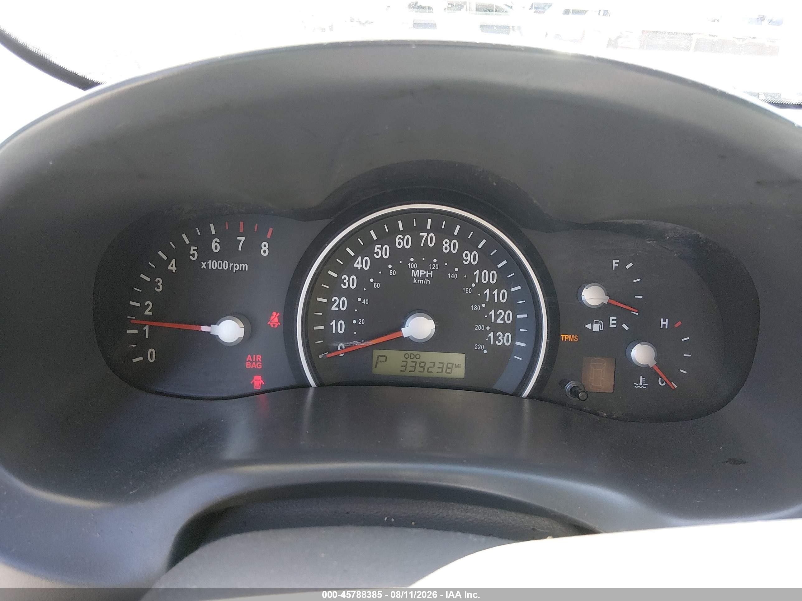 2008 Kia Sedona Lx Silver vin: KNDMB233586266930