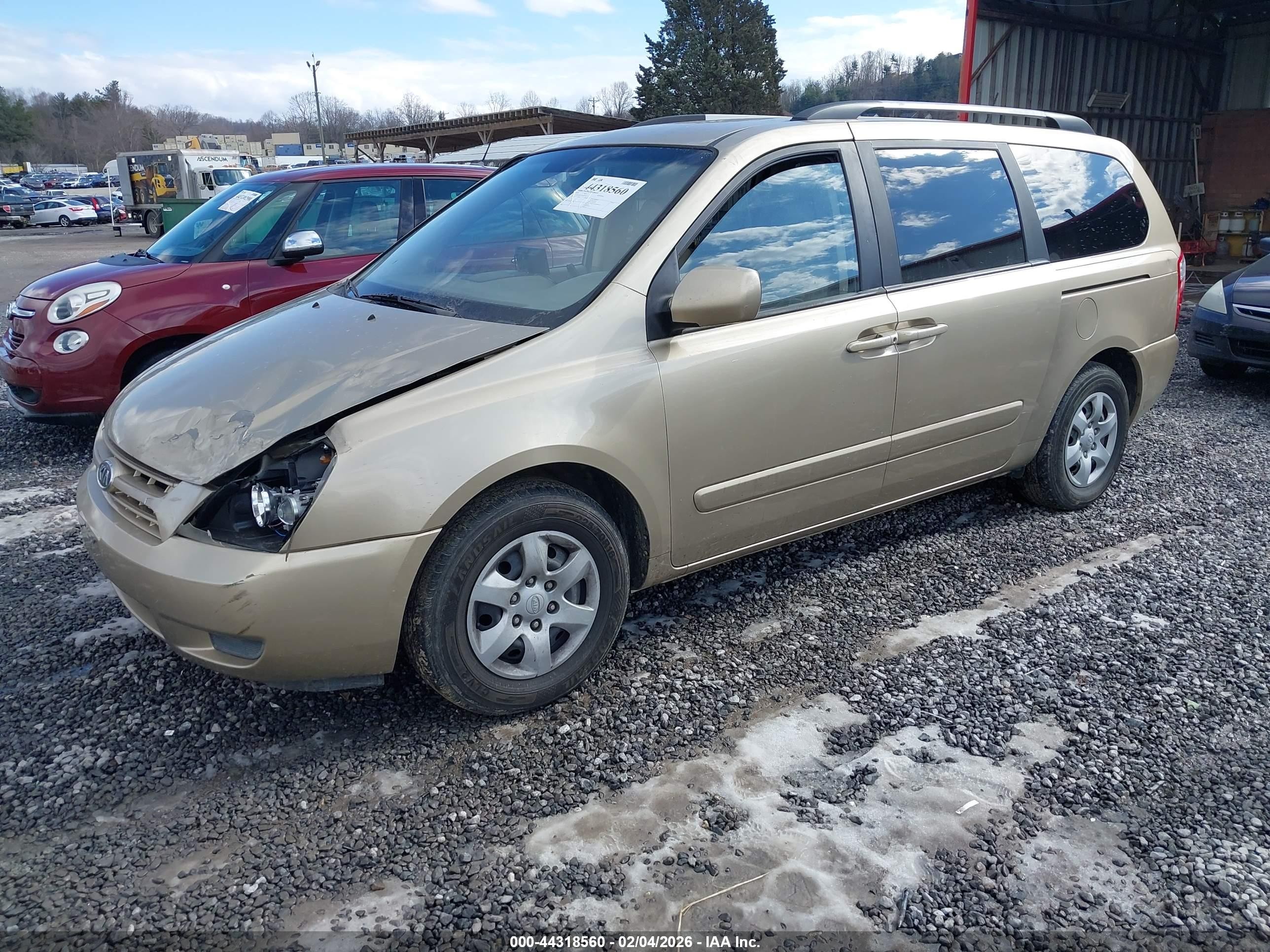 2009 Kia Sedona Lx Gold vin: KNDMB233596305128