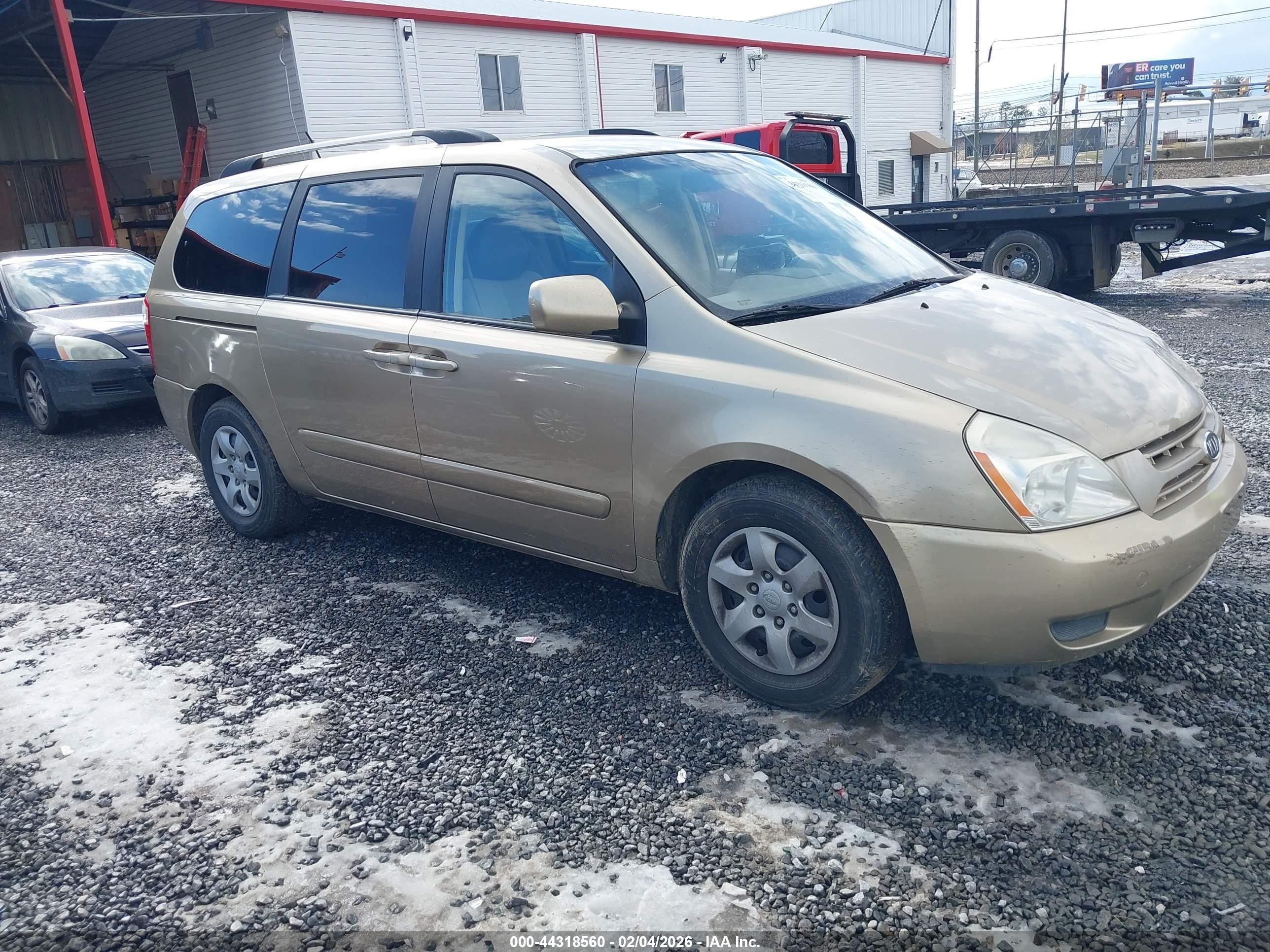 2009 Kia Sedona Lx Gold vin: KNDMB233596305128