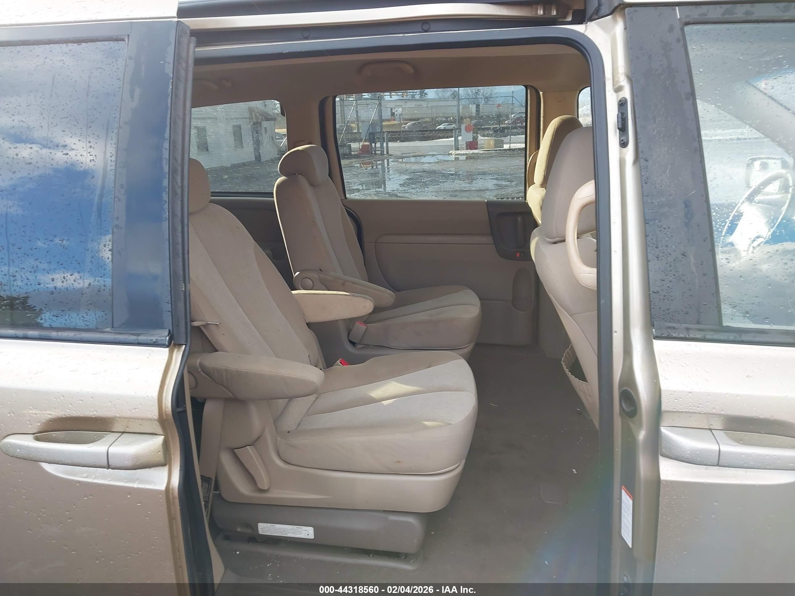 2009 Kia Sedona Lx Gold vin: KNDMB233596305128
