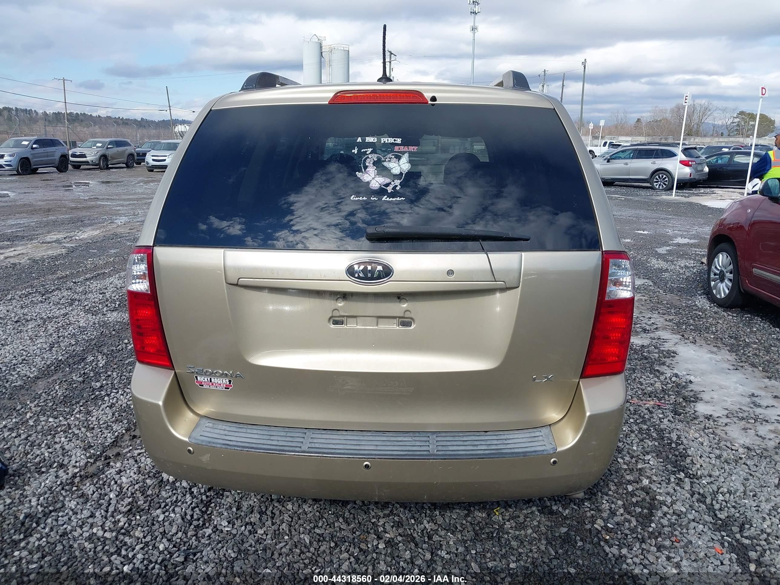 2009 Kia Sedona Lx Gold vin: KNDMB233596305128