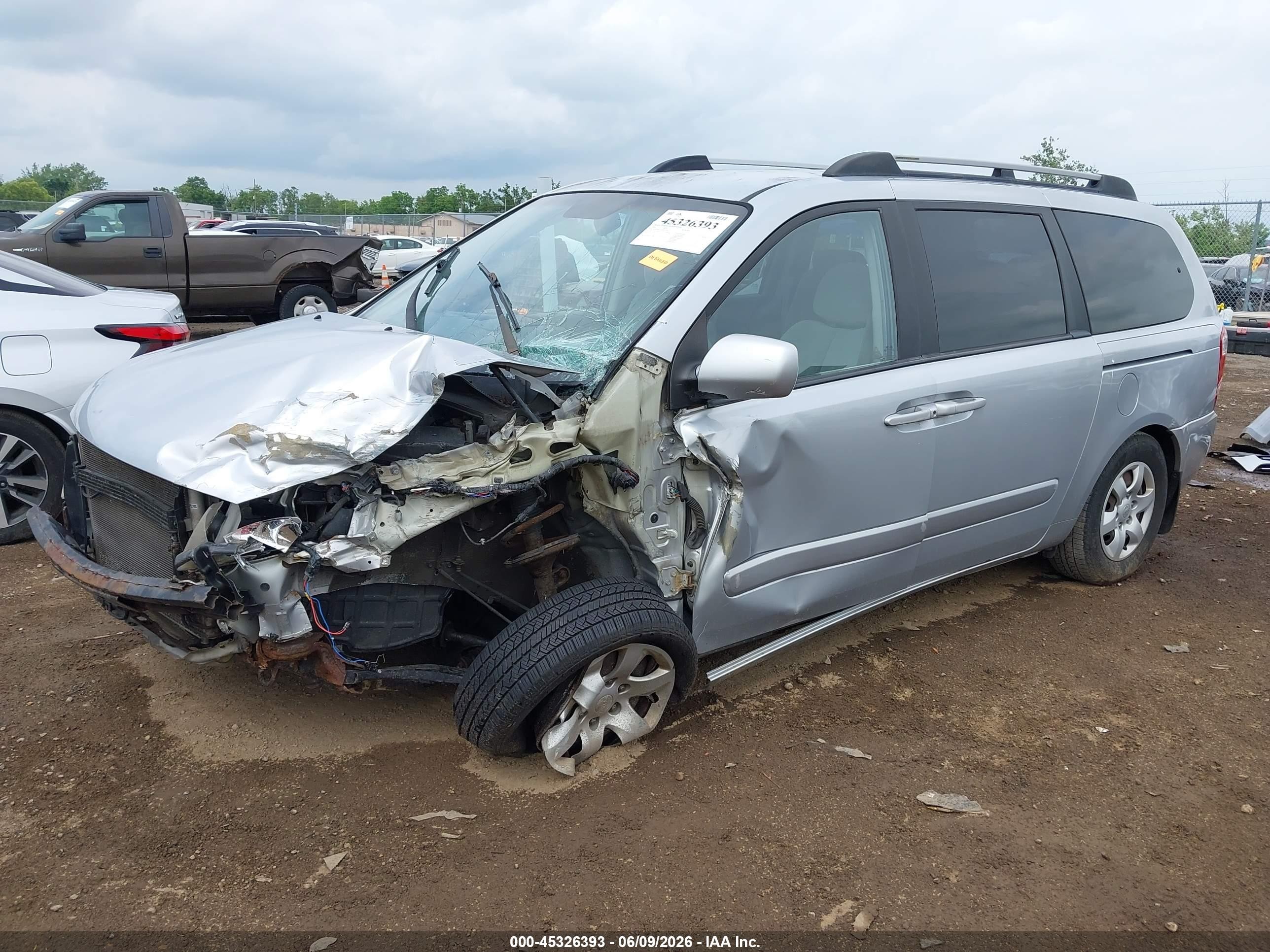 2006 Kia Sedona Ex/lx Silver vin: KNDMB233666033295