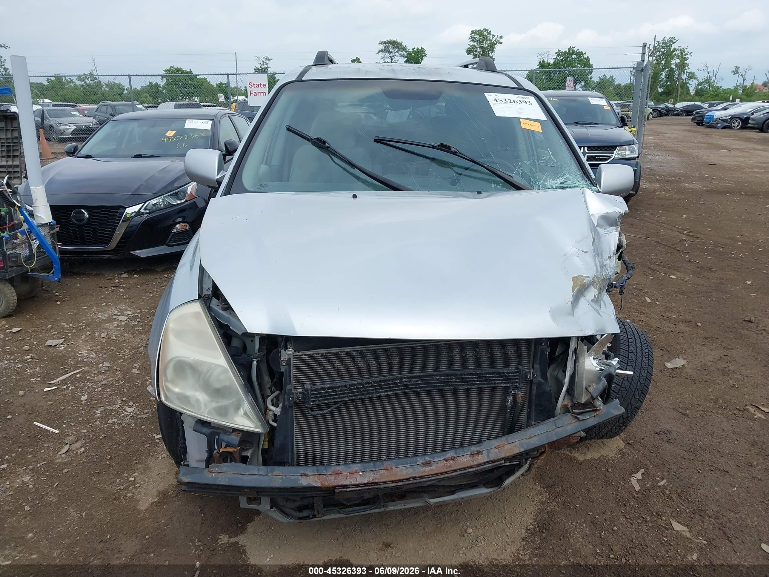 2006 Kia Sedona Ex/lx Silver vin: KNDMB233666033295