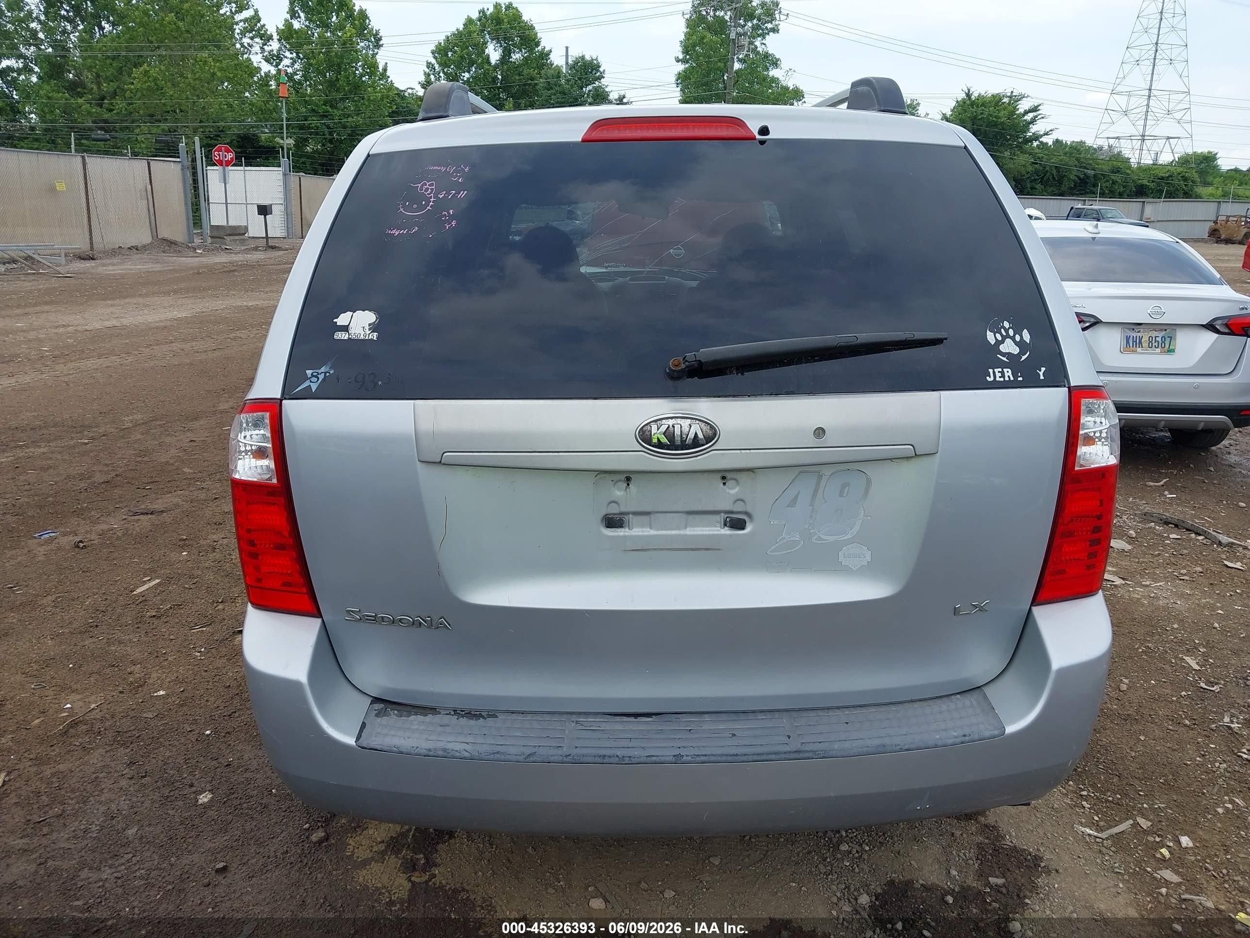 2006 Kia Sedona Ex/lx Silver vin: KNDMB233666033295