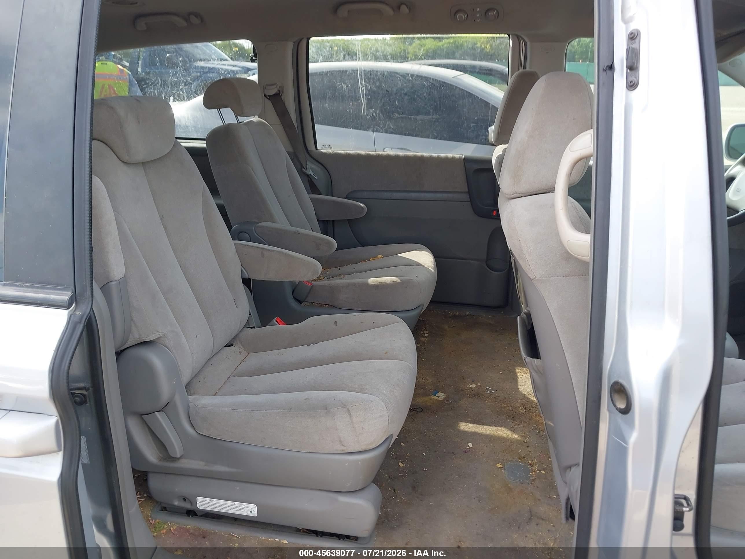2006 Kia Sedona Ex/lx Silver vin: KNDMB233666041266