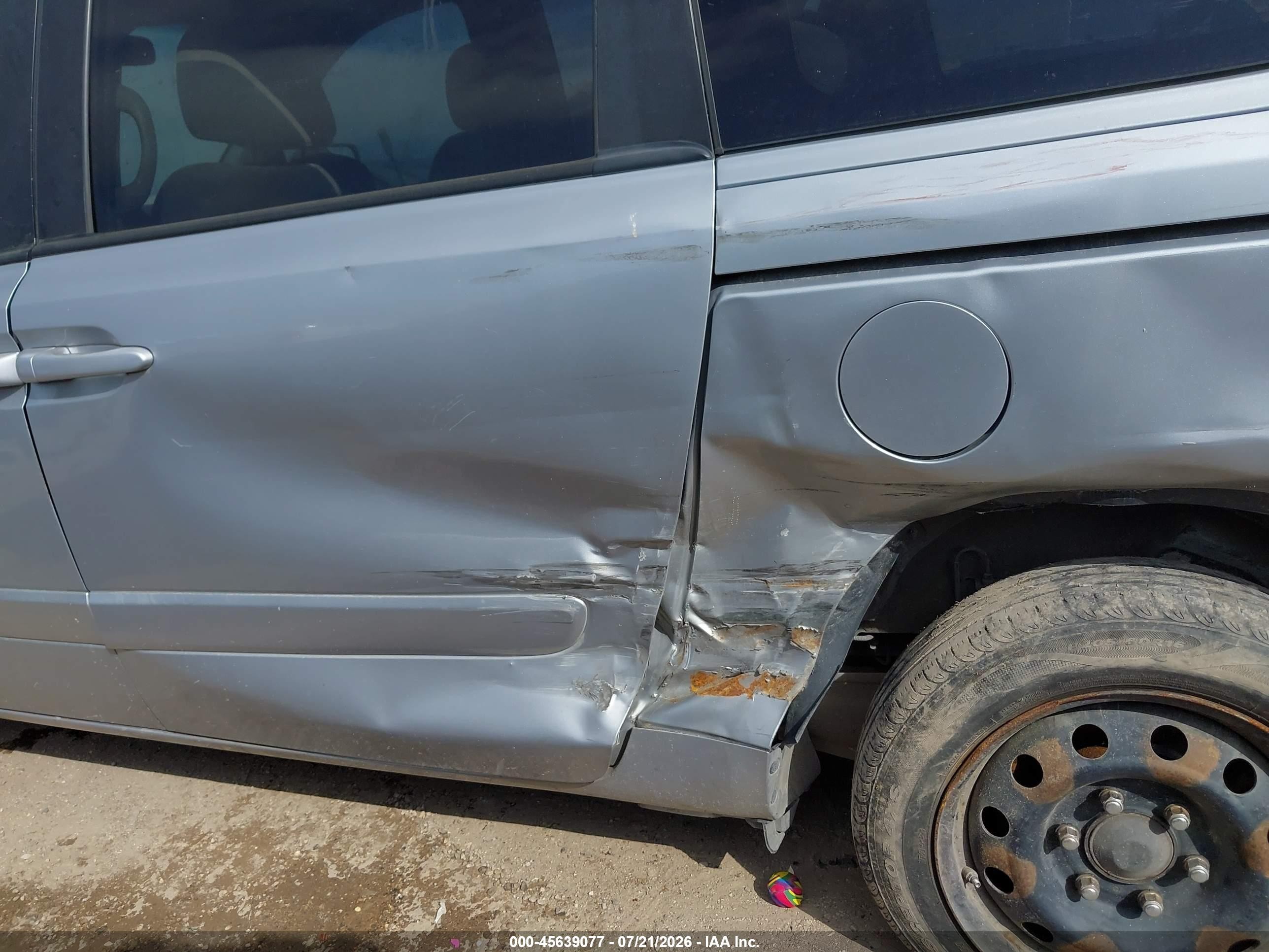 2006 Kia Sedona Ex/lx Silver vin: KNDMB233666041266
