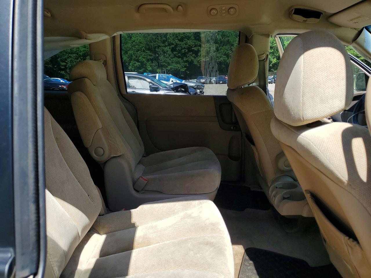 2006 Kia Sedona Ex/lx Gold vin: KNDMB233666048525