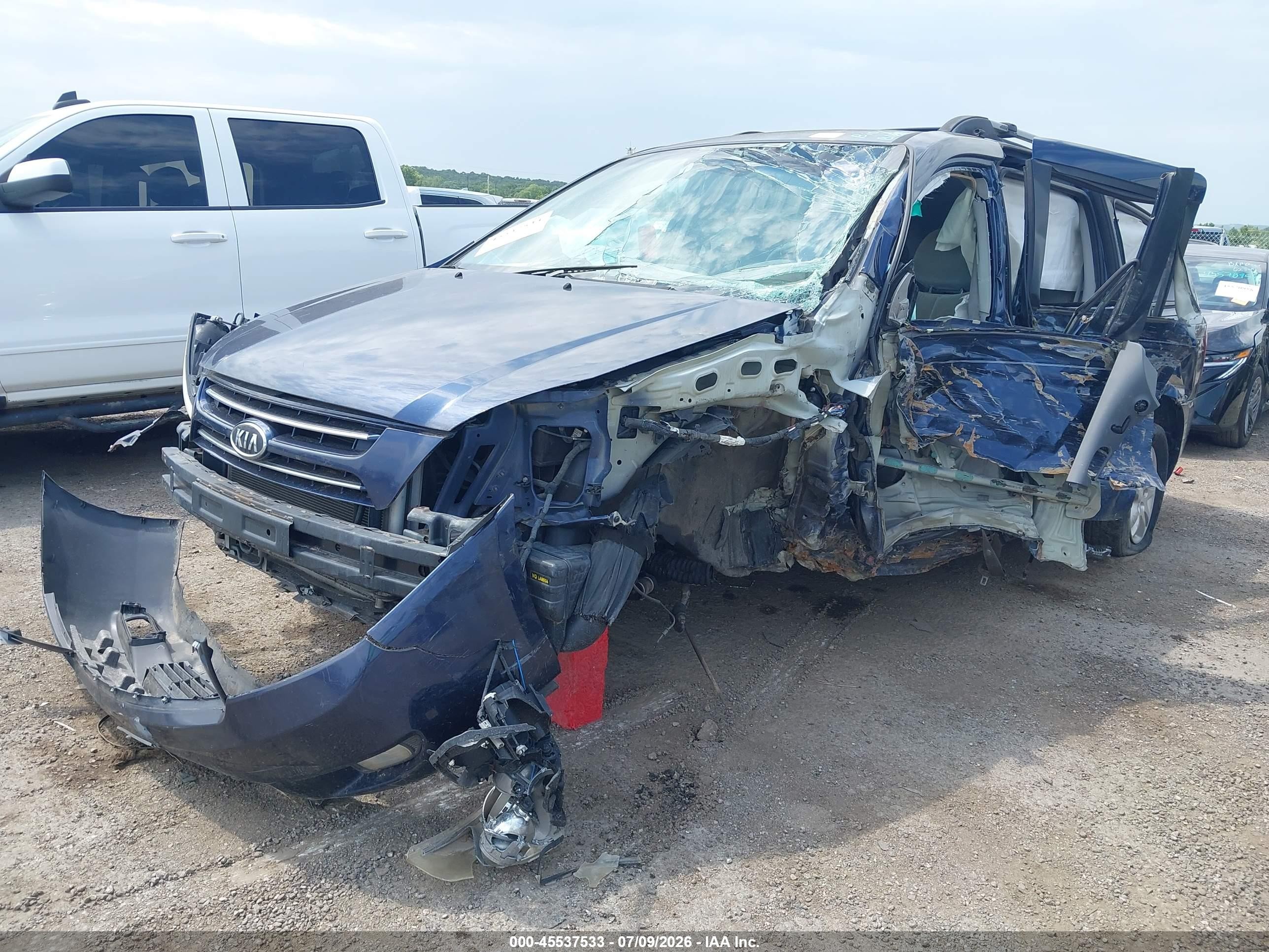 2008 Kia Sedona Ex Blue vin: KNDMB233686207577