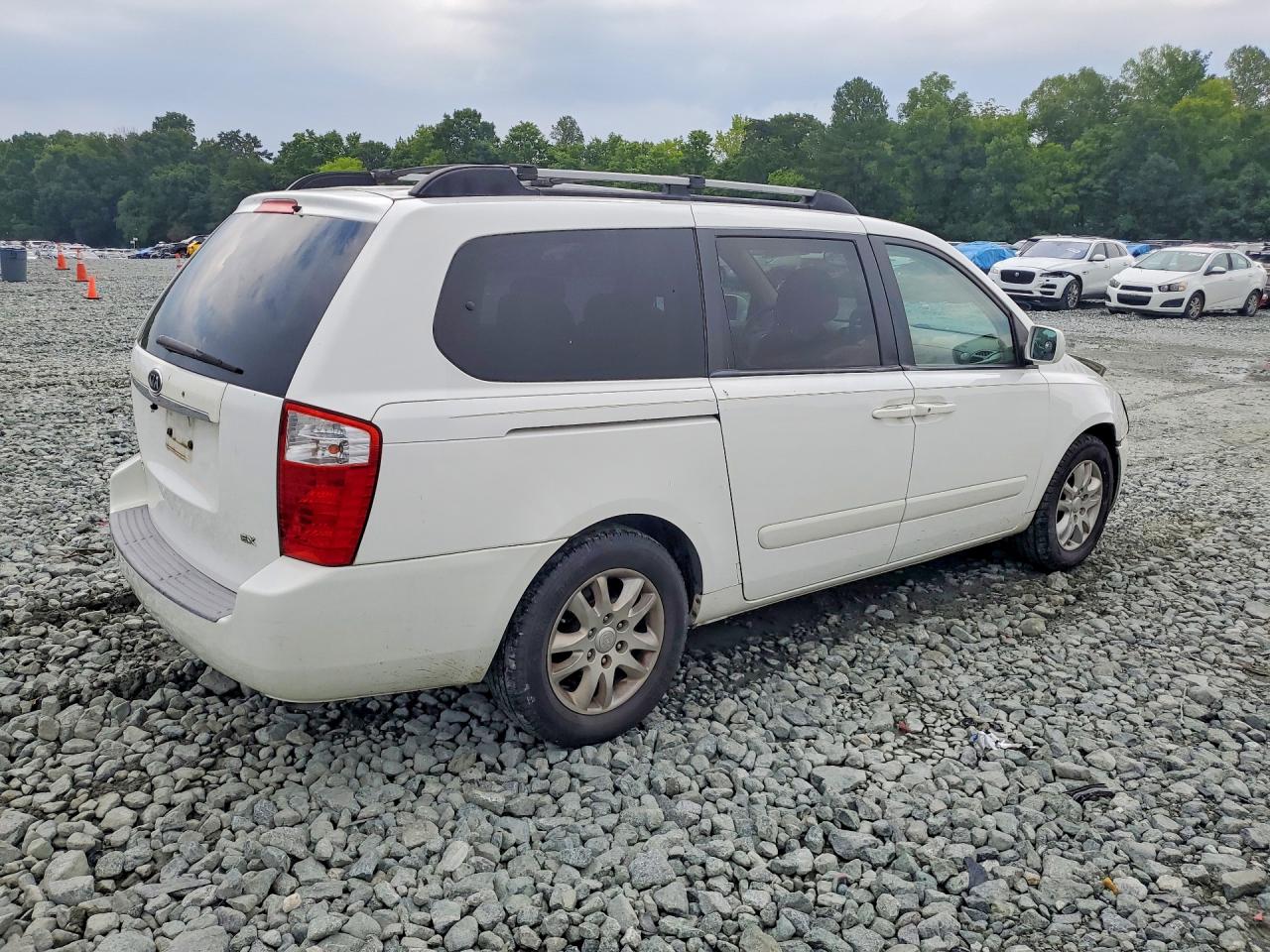 2008 Kia Sedona Lx White vin: KNDMB233686225805