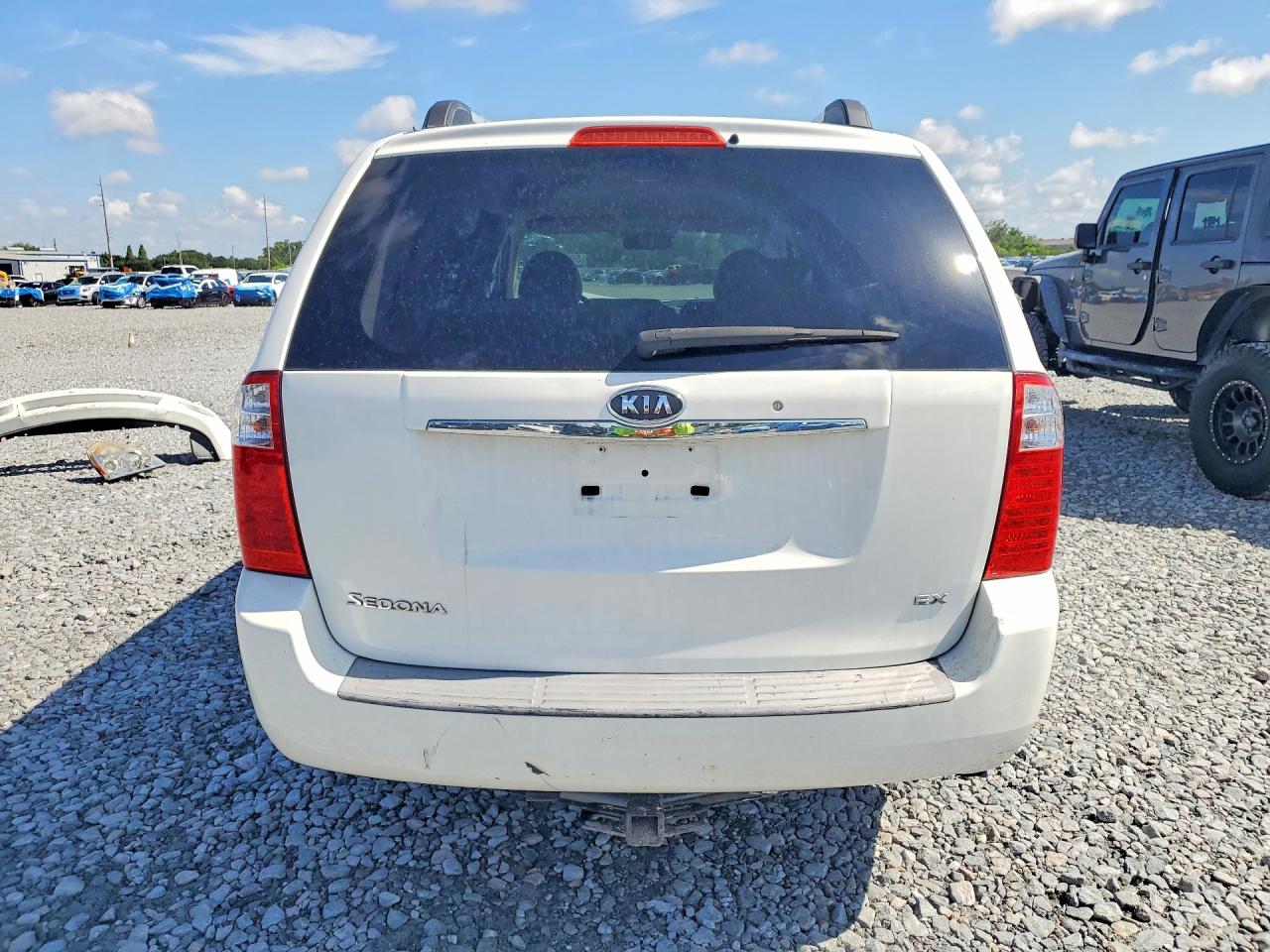 2008 Kia Sedona Lx White vin: KNDMB233686230535