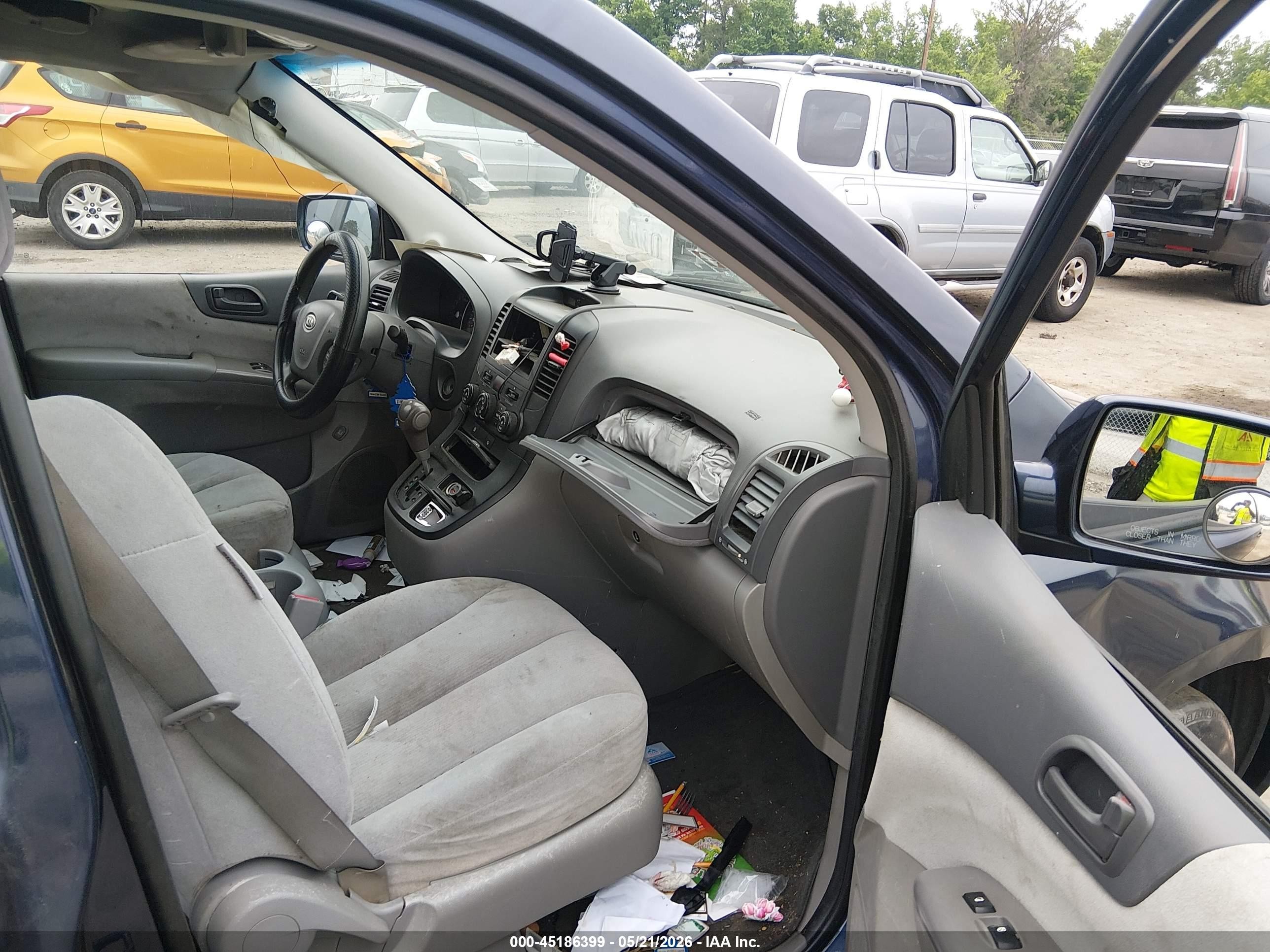 2008 Kia Sedona Lx Blue vin: KNDMB233686248095