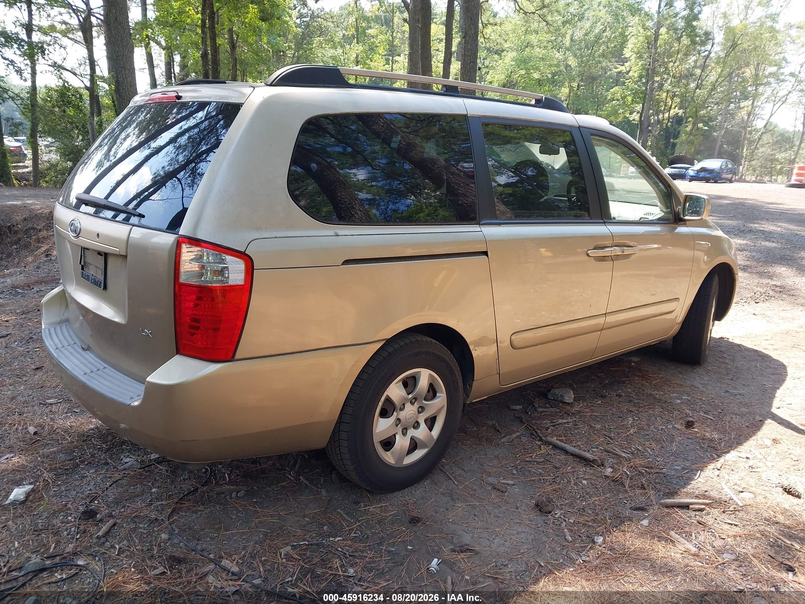 2008 Kia Sedona Lx Gold vin: KNDMB233686249215