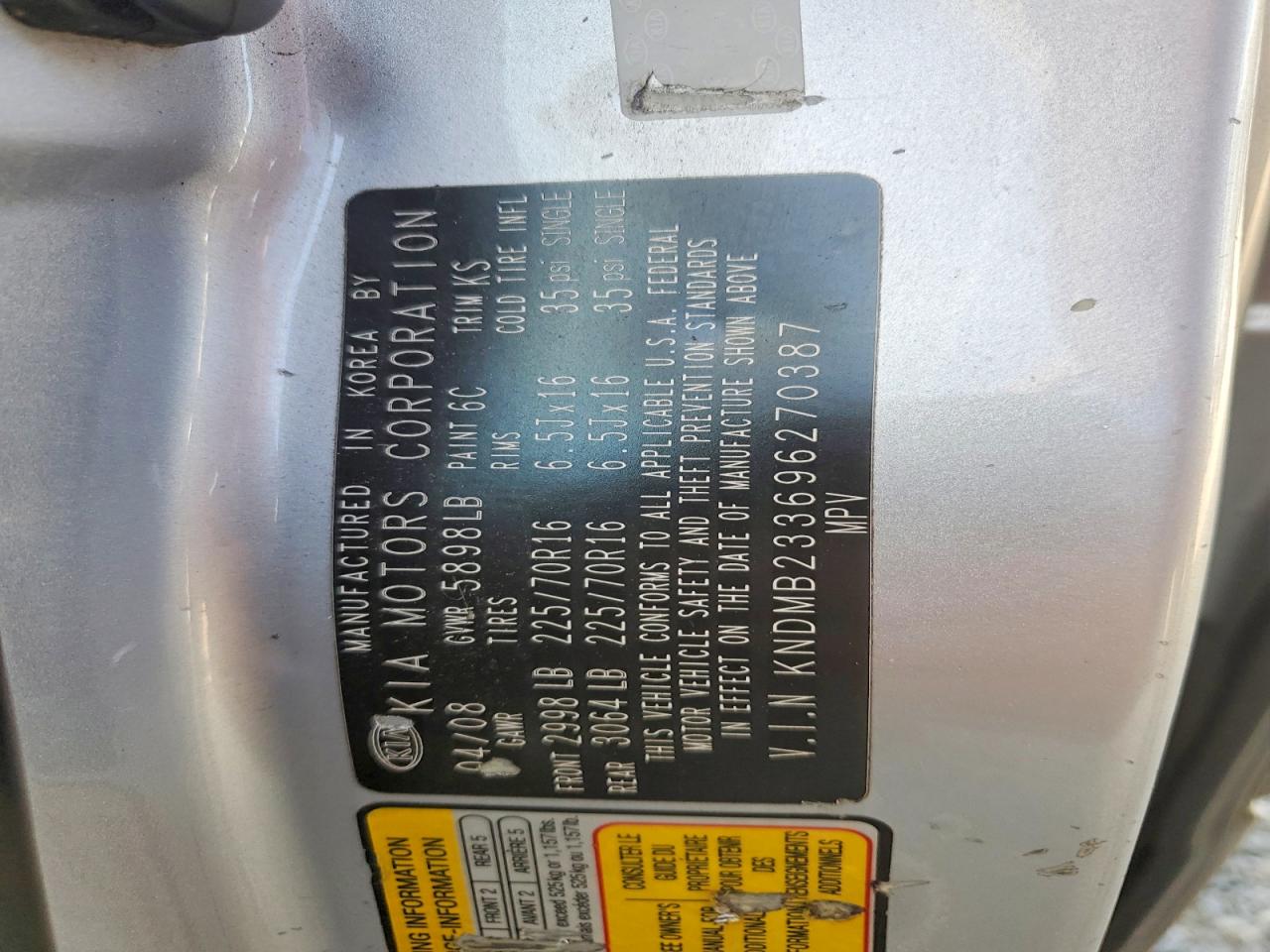 2009 Kia Sedona Lx Silver vin: KNDMB233696270387