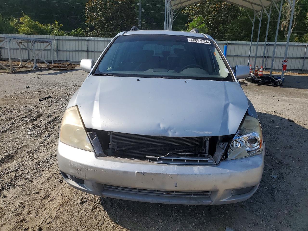 2009 Kia Sedona Lx Silver vin: KNDMB233696270387