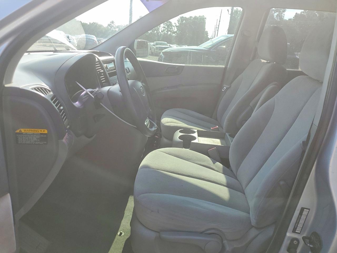 2009 Kia Sedona Lx Silver vin: KNDMB233696270387