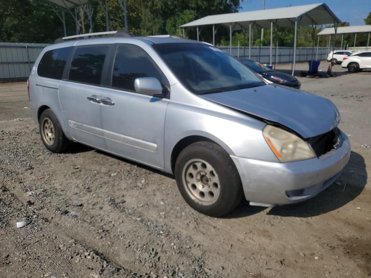 2009 Kia Sedona Lx Silver vin: KNDMB233696270387